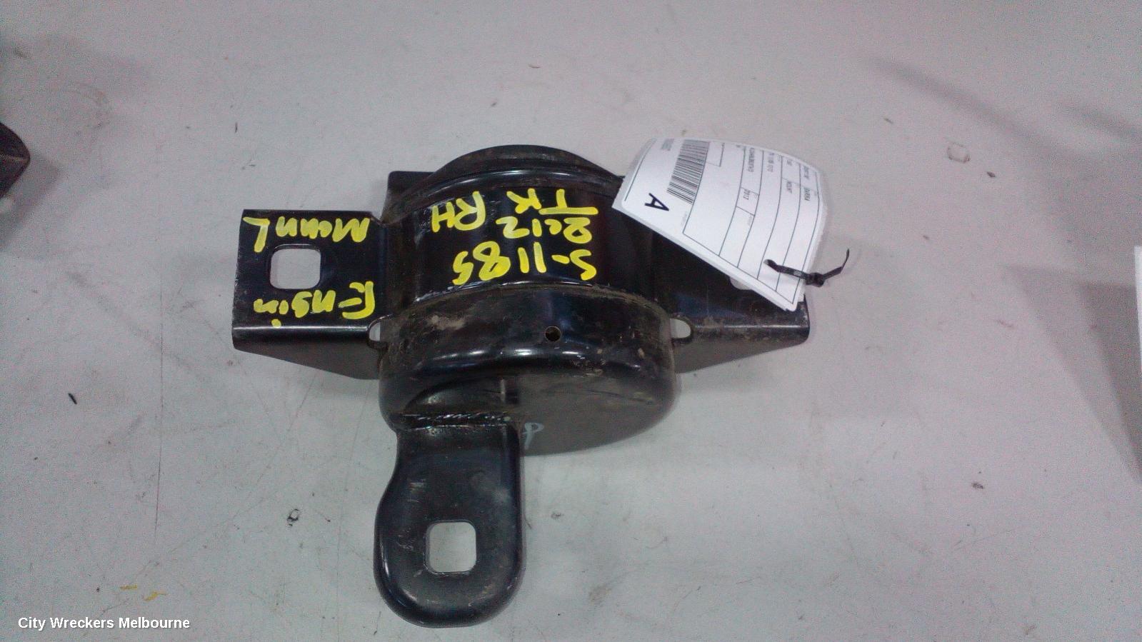HOLDEN BARINA MOUNT, ENGINE MOUNT, RIGHT, PETROL, 1.6, F16D3, TK, 12/2005 - 12/2012 - Image 2