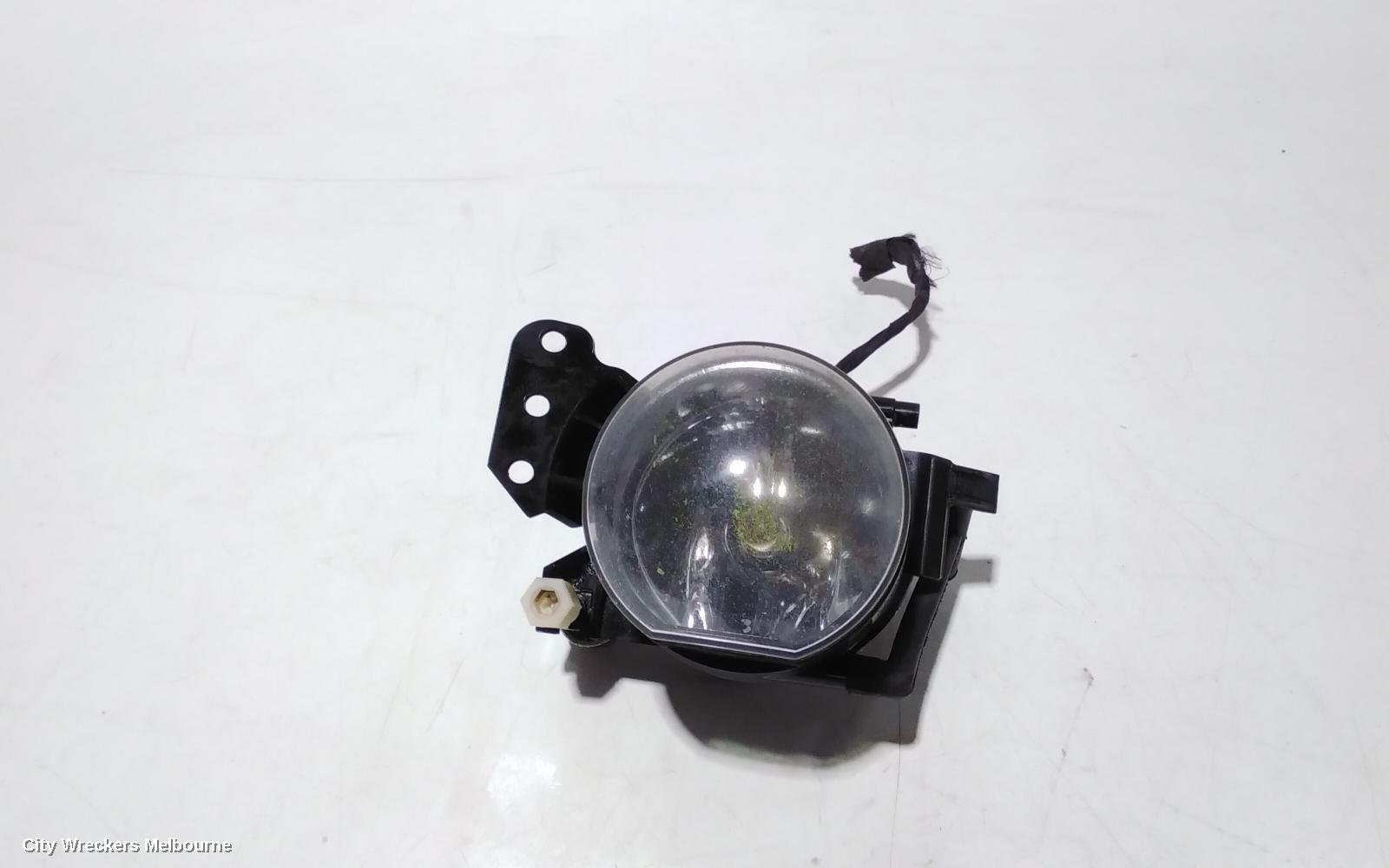 BMW 5 SERIES RIGHT INDICATOR/FOG/SIDE, BUMPER FOGLAMP, E60/E61, NON M SPORT TYPE, 10/2003 - 05/2007 - Image 1