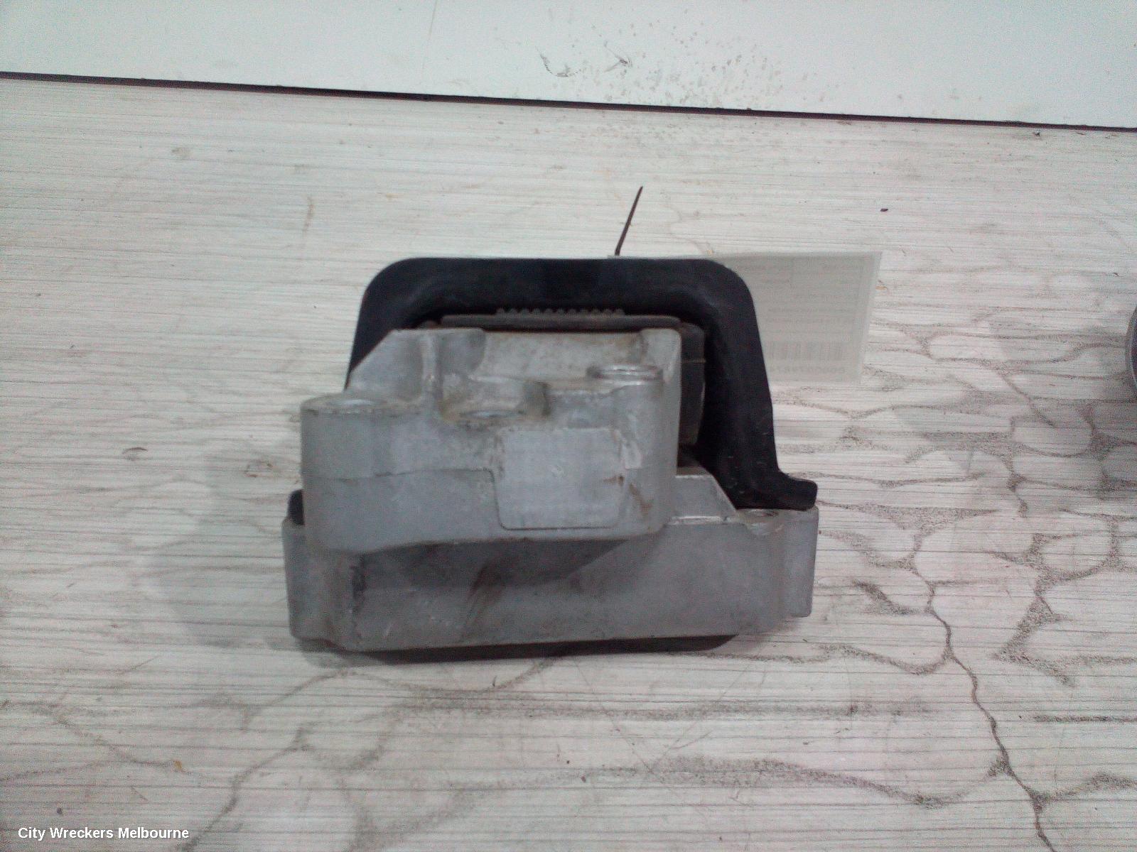 MITSUBISHI OUTLANDER MOUNT, ZJ, 10/2012 - 03/2015 - Image 2