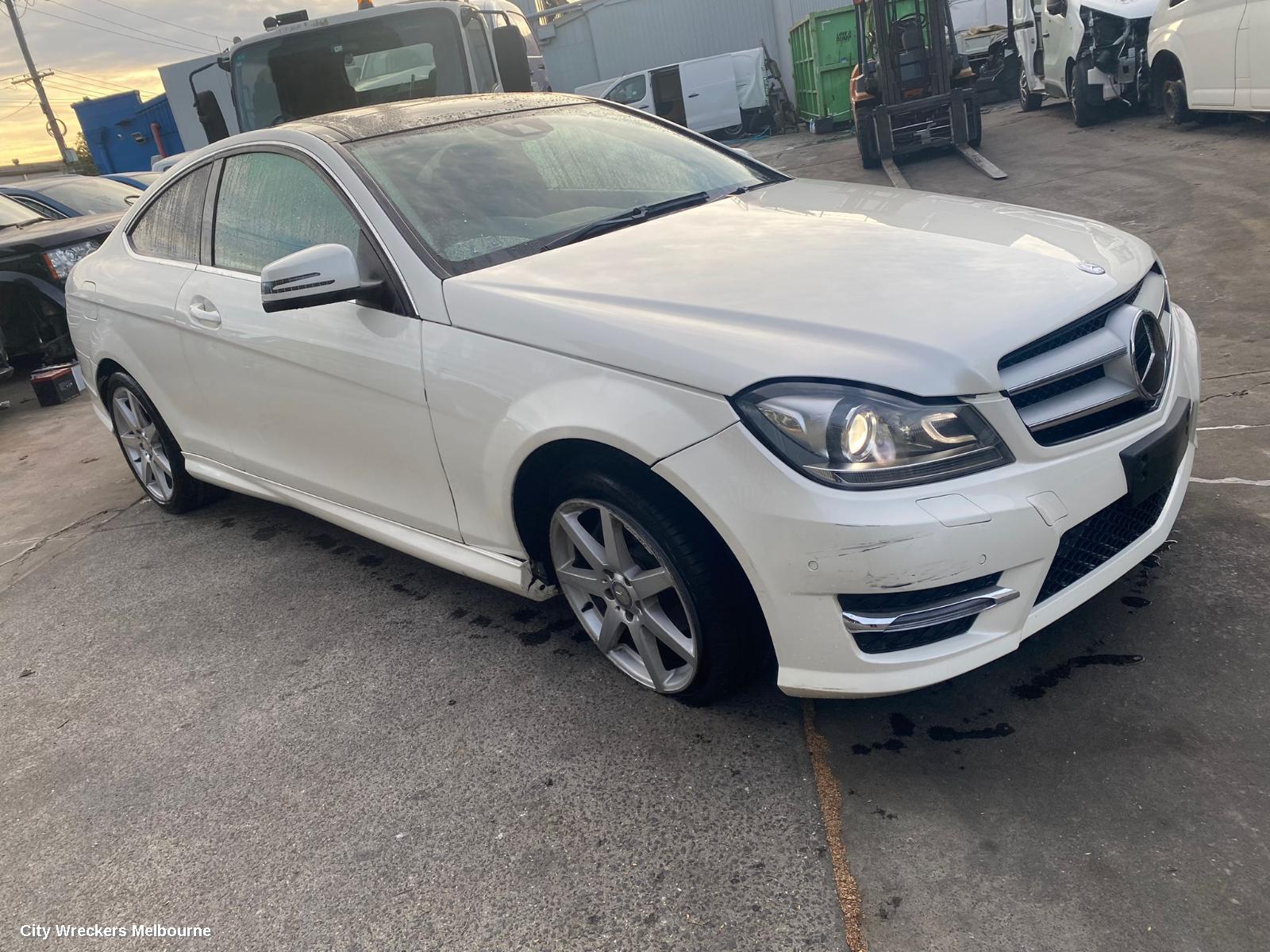 MERCEDES C CLASS RIGHT FRONT DOOR, C204, COUPE, 05/2011 - 01/2015 - Image 2