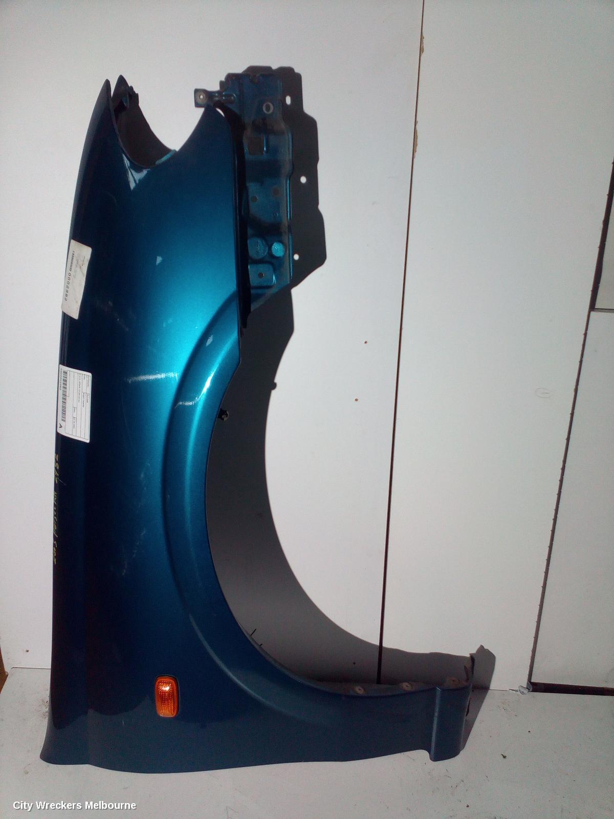 NISSAN PULSAR RIGHT GUARD, N16 SI, SEDAN, 07/2000 - 07/2003 - Image 2