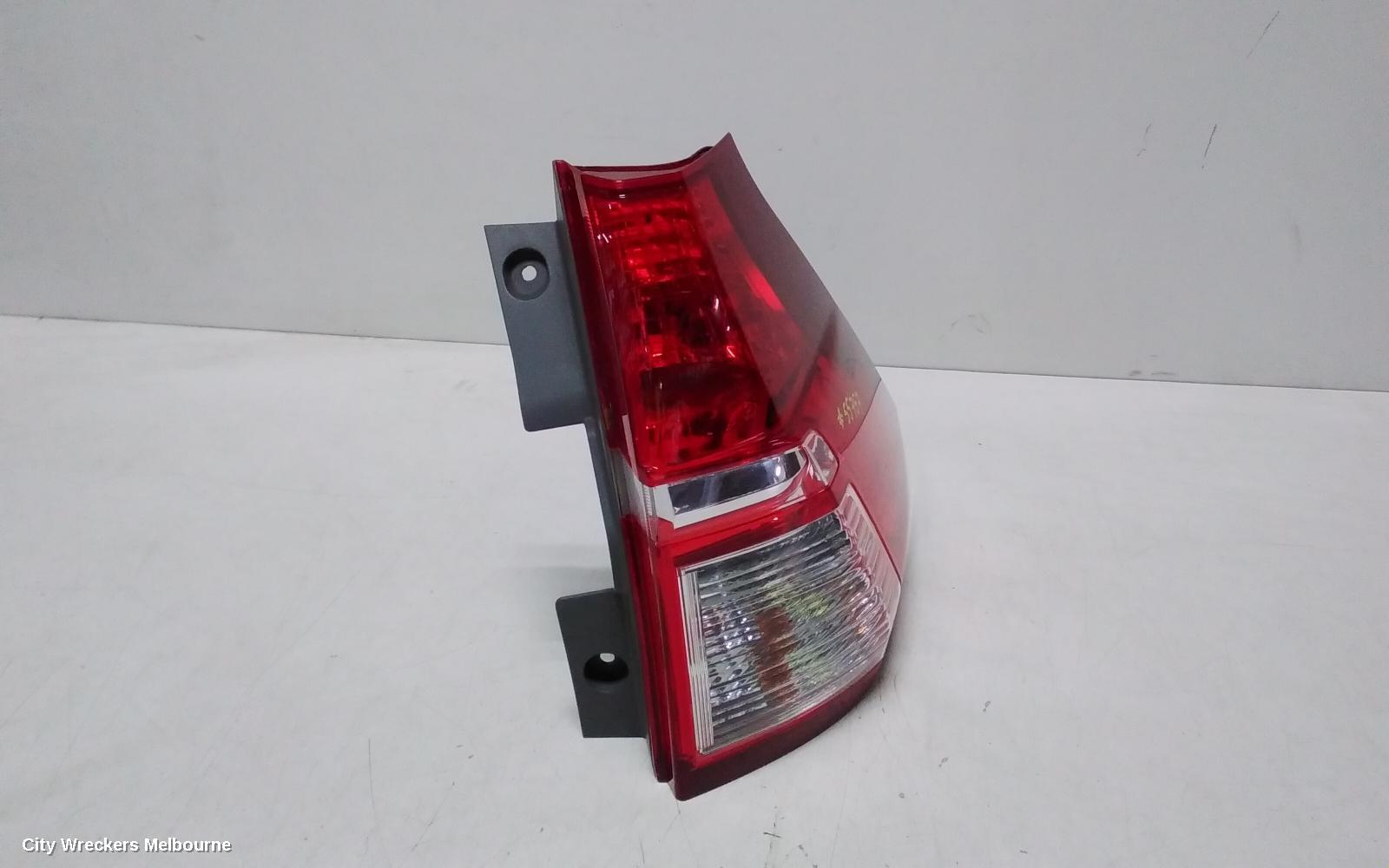 HONDA CRV RIGHT TAILLIGHT, RM, LOWER, PETROL TYPE, 11/2014 - 04/2017 - Image 1