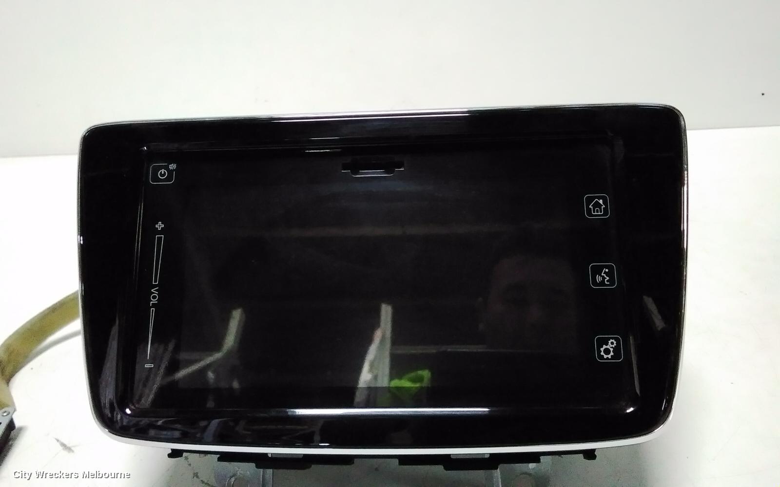 SUZUKI BALENO RADIO/CD/DVD/SAT/TV, DISPLAY UNIT, 7IN TOUCHSCREEN, EW, 04/2016 - 12/2022 - Image 2