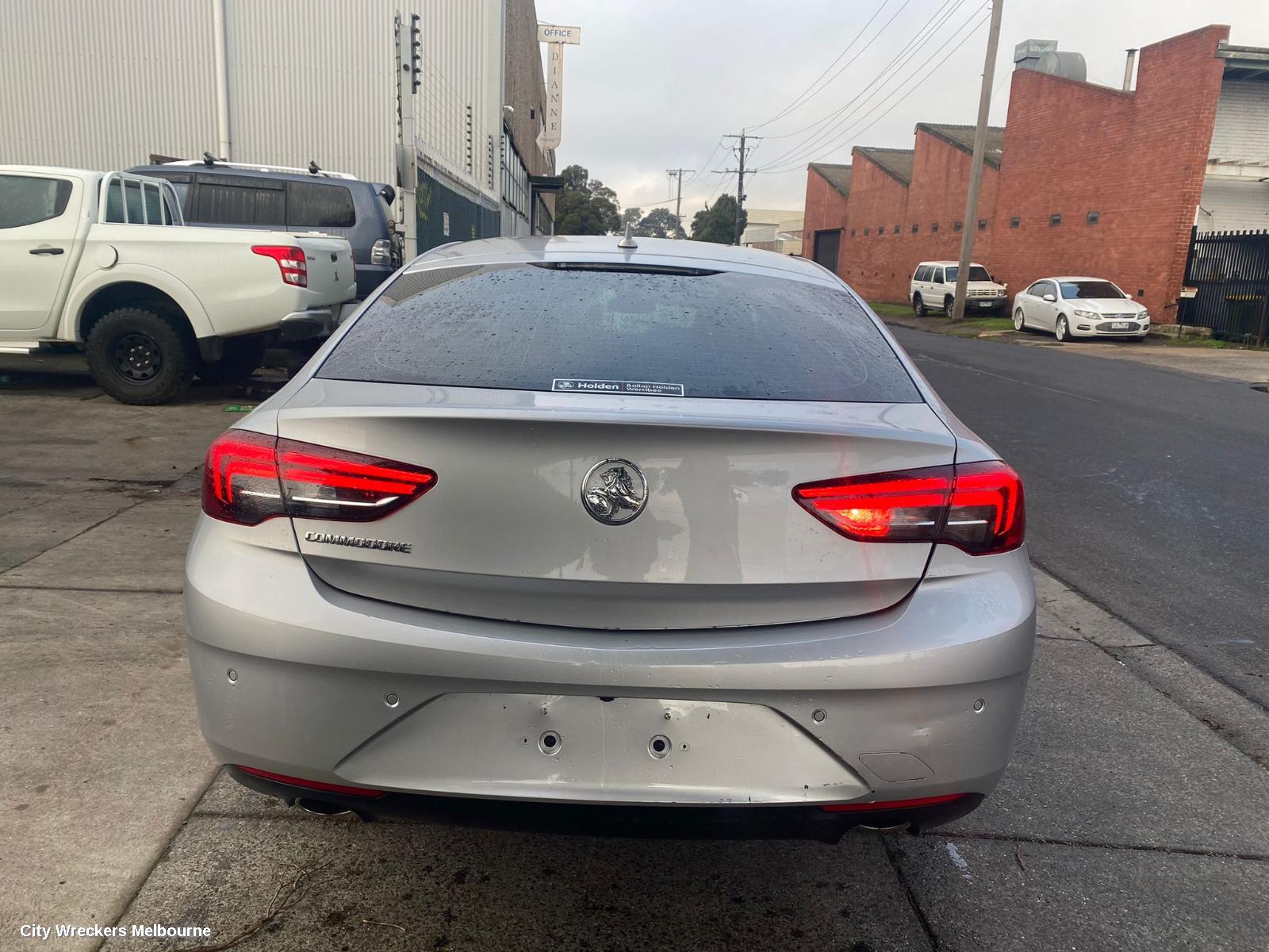HOLDEN COMMODORE REAR GARNISH, TAILGATE LAMP (RH SIDE), ZB, HATCH, NON LED TYPE, 10/2017 - 12/2020 - Image 2