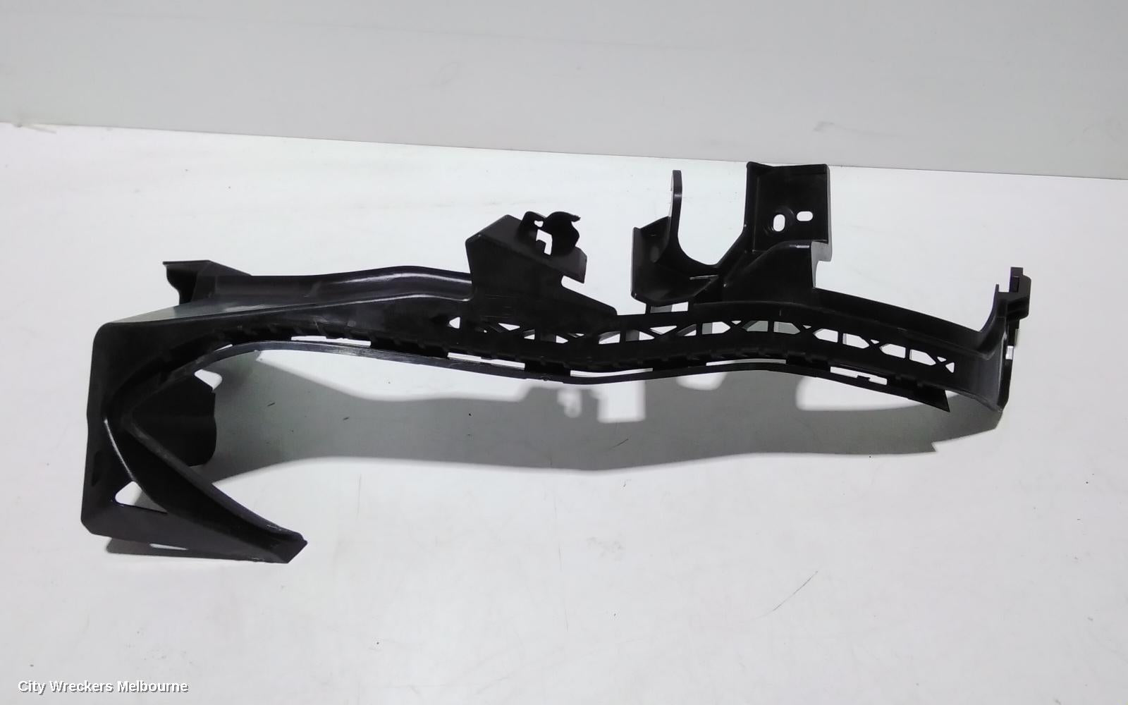 SUBARU XV, G5X, 03/2017 - 06/2023, RHF HEADLIGHT BRACKET * UNDER THE HEADLIGHT *: 92152 - Image 1