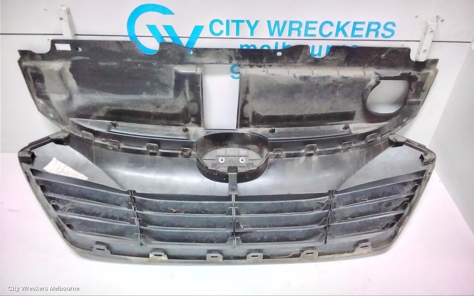 HYUNDAI IX35 GRILLE, GRILLE MOULD (CENTRE), SE/TROPHY, LM SERIES, 10/2013 - 01/2016 - Image 3
