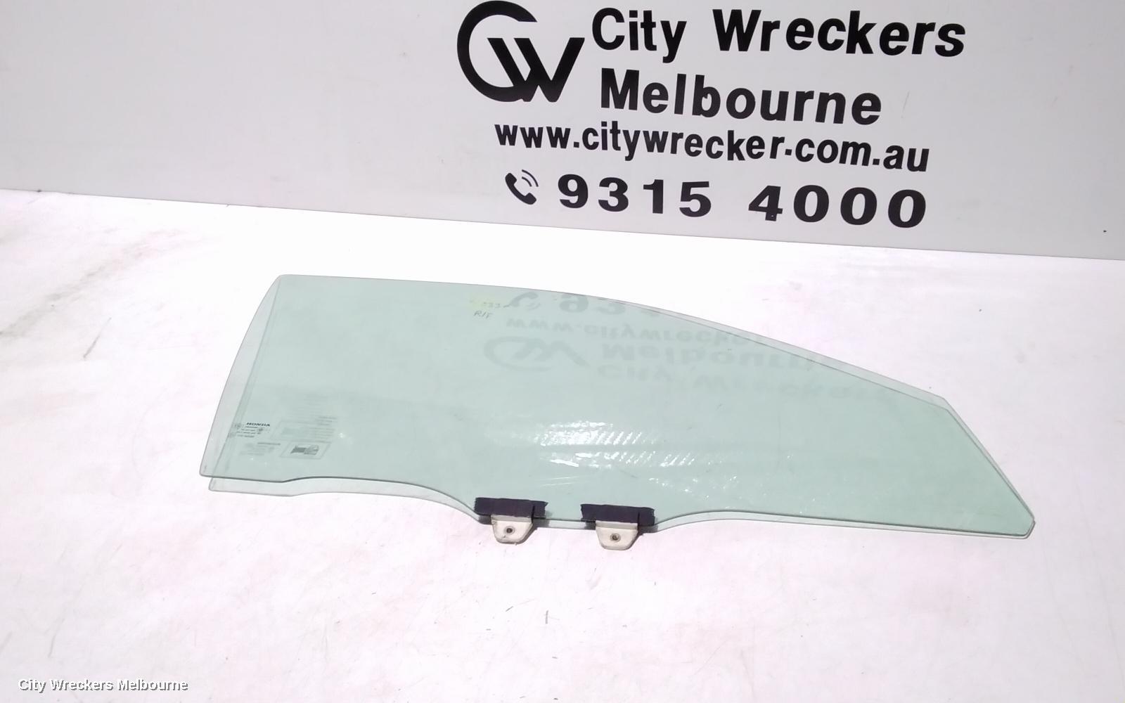 HONDA CIVIC RIGHT FRONT DOOR WINDOW, 7TH GEN, SEDAN, 11/2000 - 12/2005 - Image 1