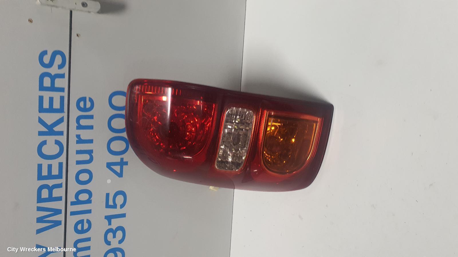 TOYOTA RAV4 LEFT TAILLIGHT, ACA2#R, 07/2003 - 10/2005 - Image 2