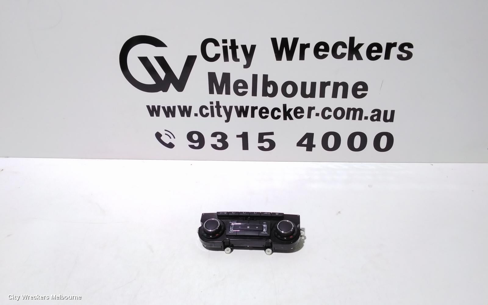 SKODA OCTAVIA HEATER/AC CONTROLS, DUAL ZONE CLIMATE CONTROL, 1Z, W/ HEATED SEAT TYPE, 03/2009 - 10/2013 - Image 1