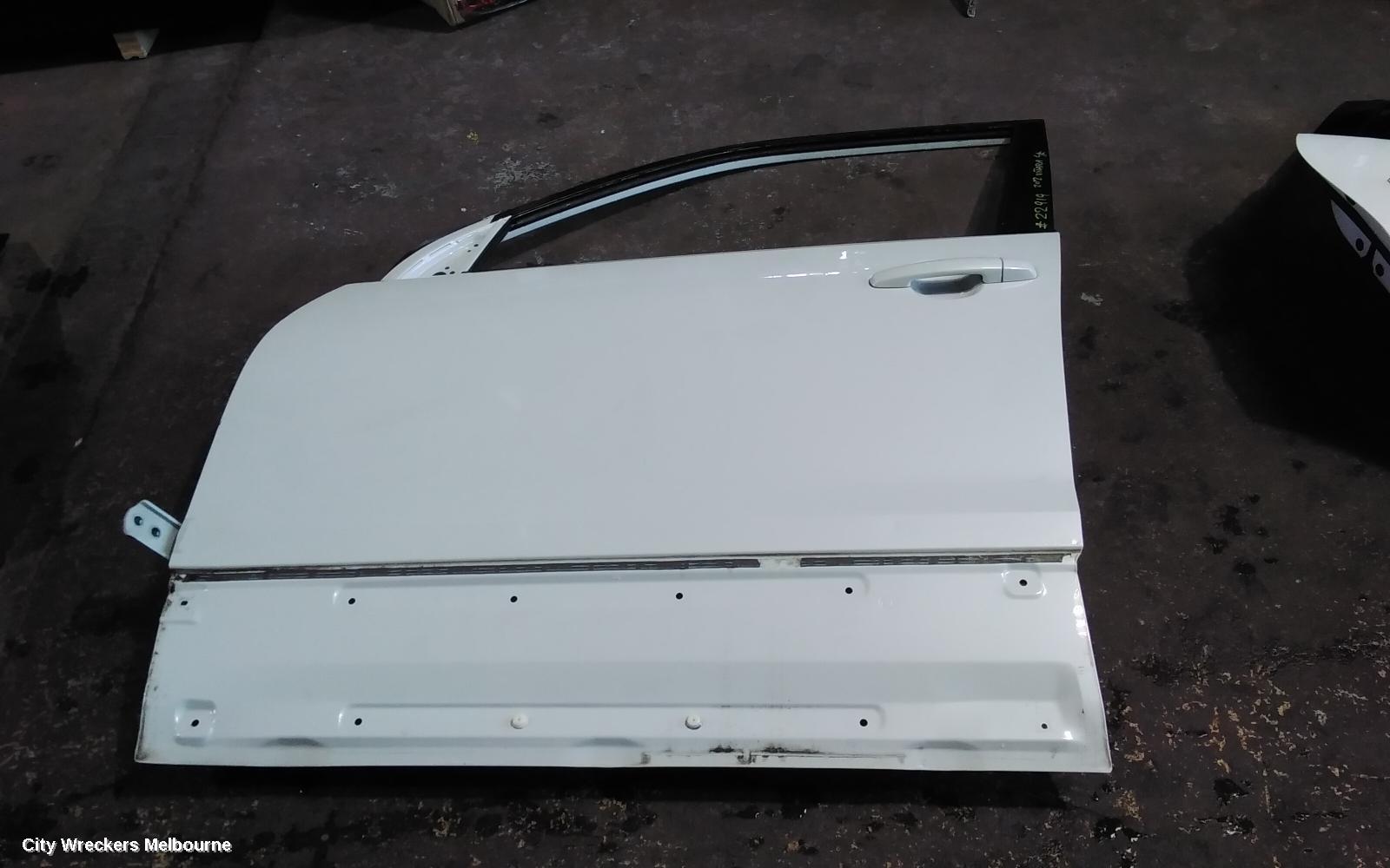 SUZUKI VITARA LEFT FRONT DOOR, GRAND VITARA, JB-JT, 5DR WAGON, 04/2005 - 12/2018 - Image 2