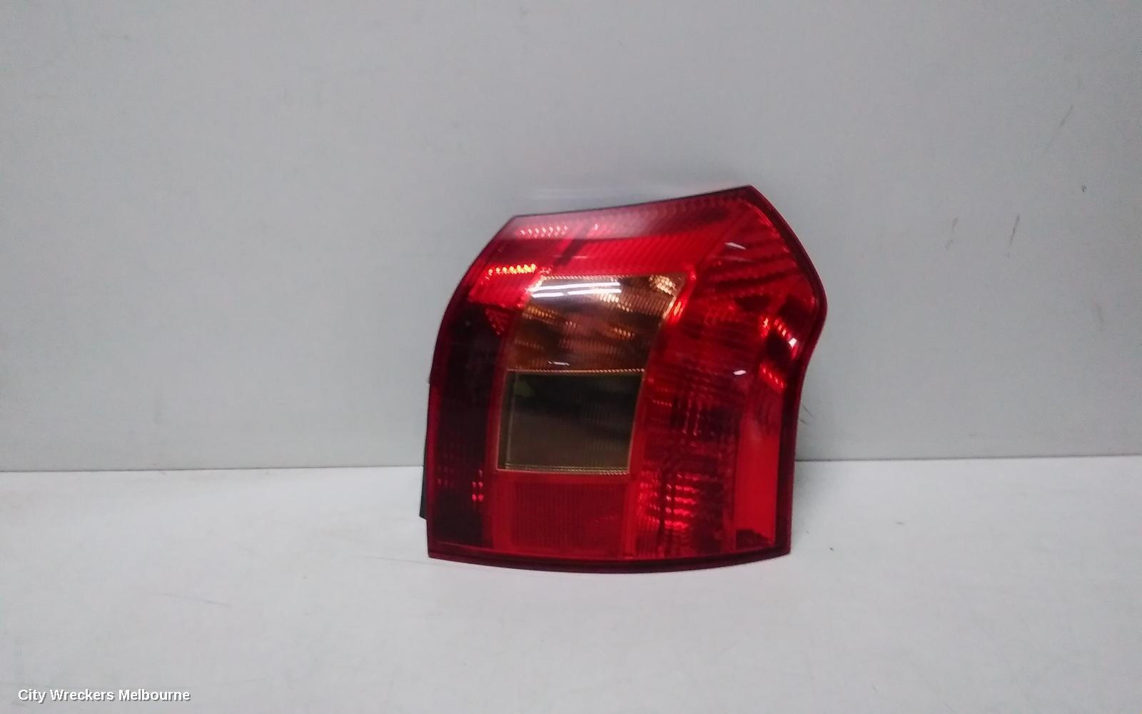 TOYOTA COROLLA RIGHT TAILLIGHT, ZZE122 (JAPAN-VIN JTD), HATCH, LENS# 13-87, 04/2004 - 06/2007 - Image 1