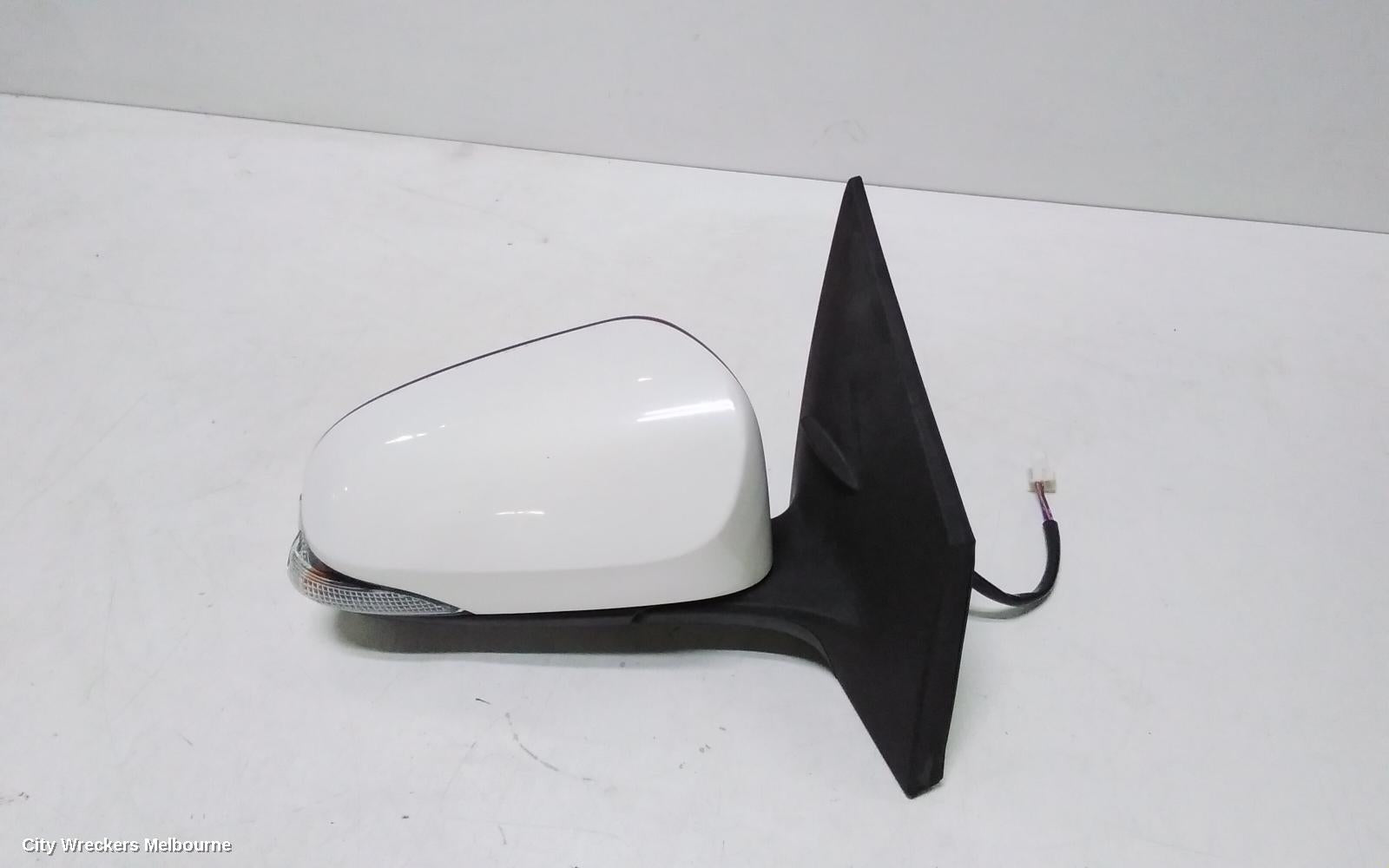 TOYOTA COROLLA RIGHT DOOR MIRROR, ZRE172R, SEDAN, 7 PIN PLUG TYPE, 12/2013 - 06/2019 - Image 2