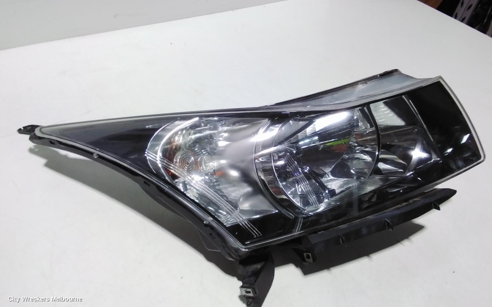 HOLDEN CRUZE RIGHT HEADLAMP, JG, 03/2009 - 02/2011 - Image 3