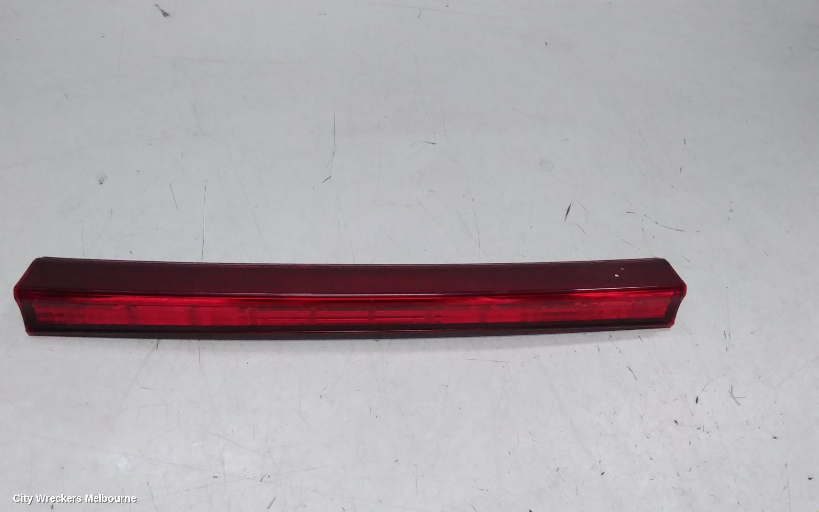 TOYOTA ESTIMA REAR GARNISH, TAILGATE LAMP (CENTRE), LENS# 28-194, RED, XR50, 05-19 (IMPORT) - Image 3