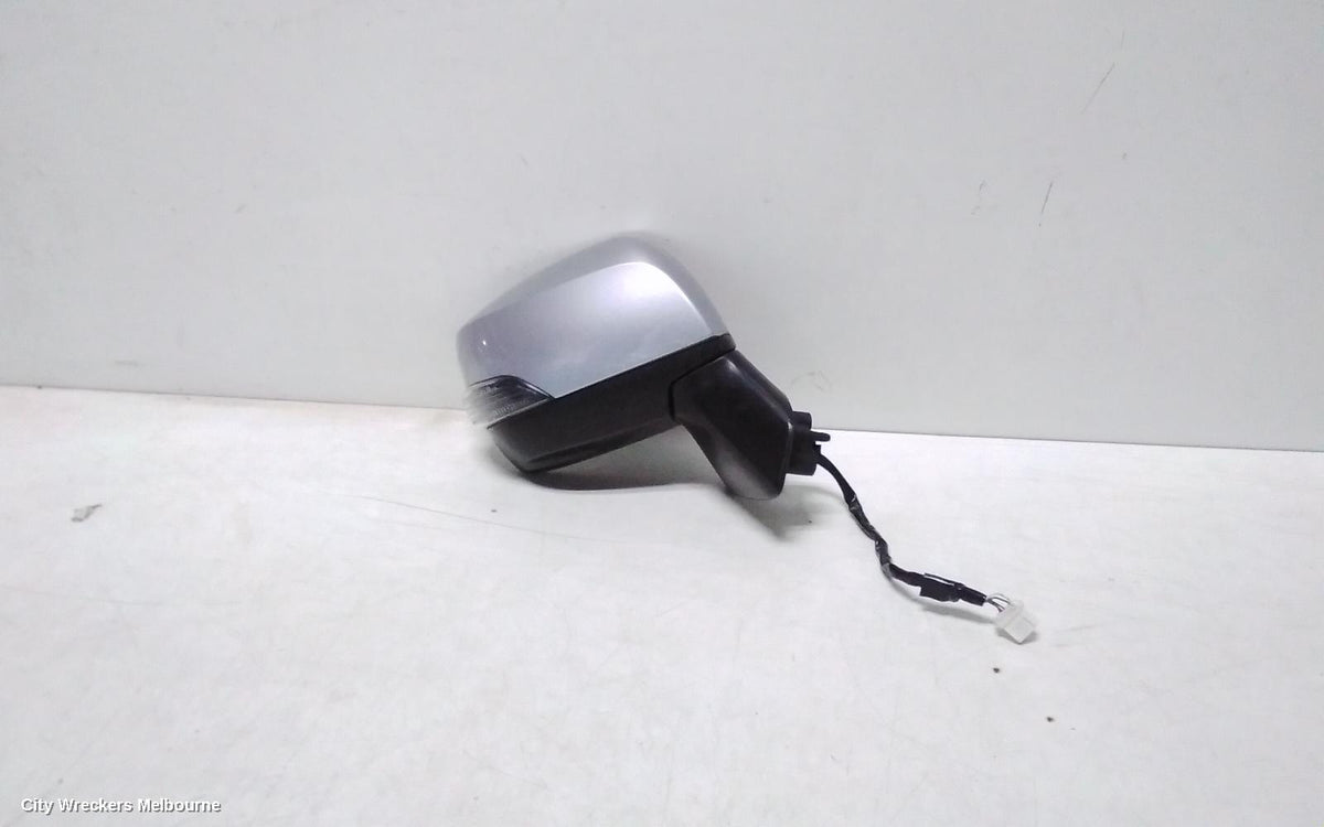 SUBARU OUTBACK RIGHT DOOR MIRROR, 6TH GEN, MANUAL FOLD, NON BLIND SPOT TYPE, 08/2014 - 02/2016 - Image 1
