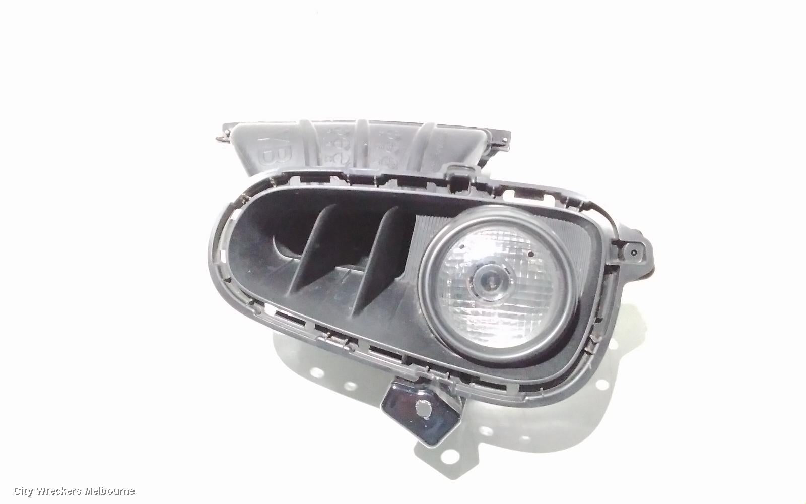KIA RIO RIGHT INDICATOR/FOG/SIDE, BUMPER FOGLAMP, YB, PROJECTOR TYPE, 12/2016 ONWARDS - Image 2
