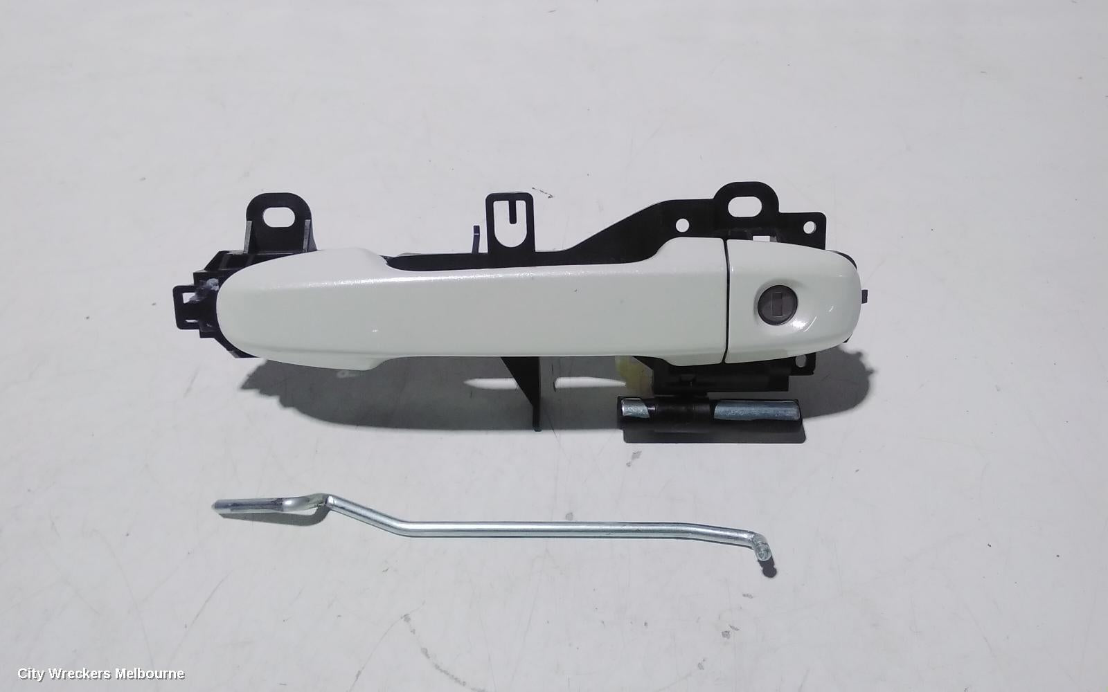 TOYOTA C-HR DOOR HANDLE, RH FRONT, OUTER, GEN 1, 12/2016 ONWARDS - Image 2