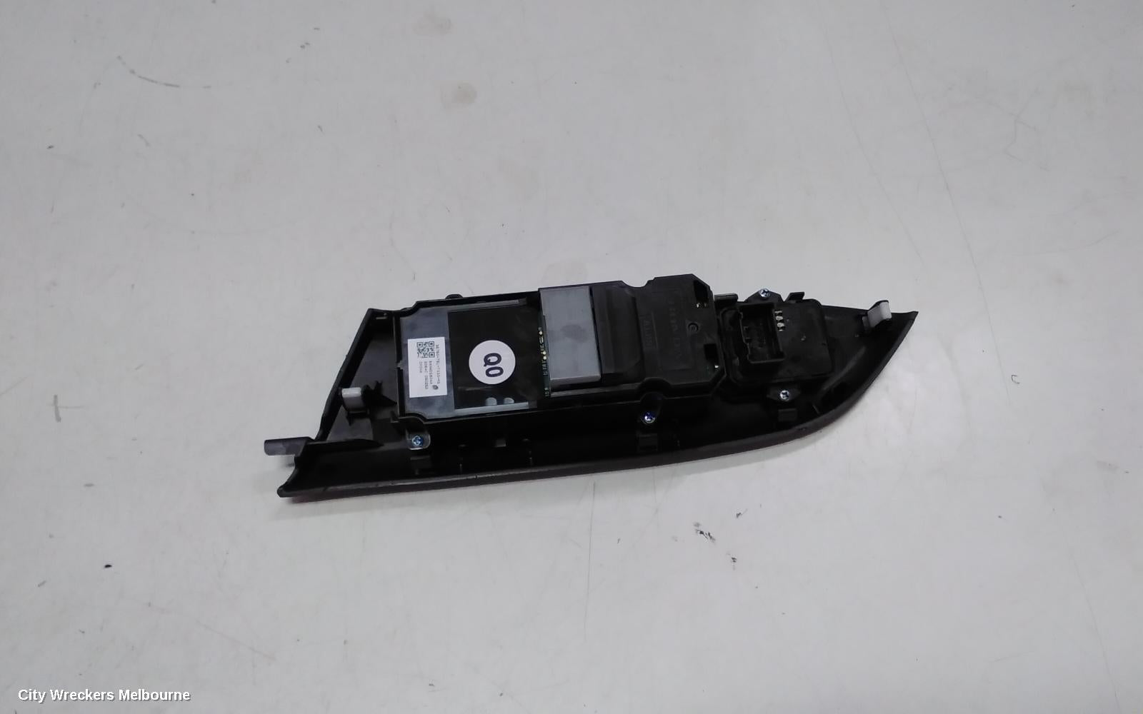 HONDA JAZZ PWR DR WIND SWITCH, LH FRONT, GF/GK, VTI, 07/2014 - 12/2020 - Image 3