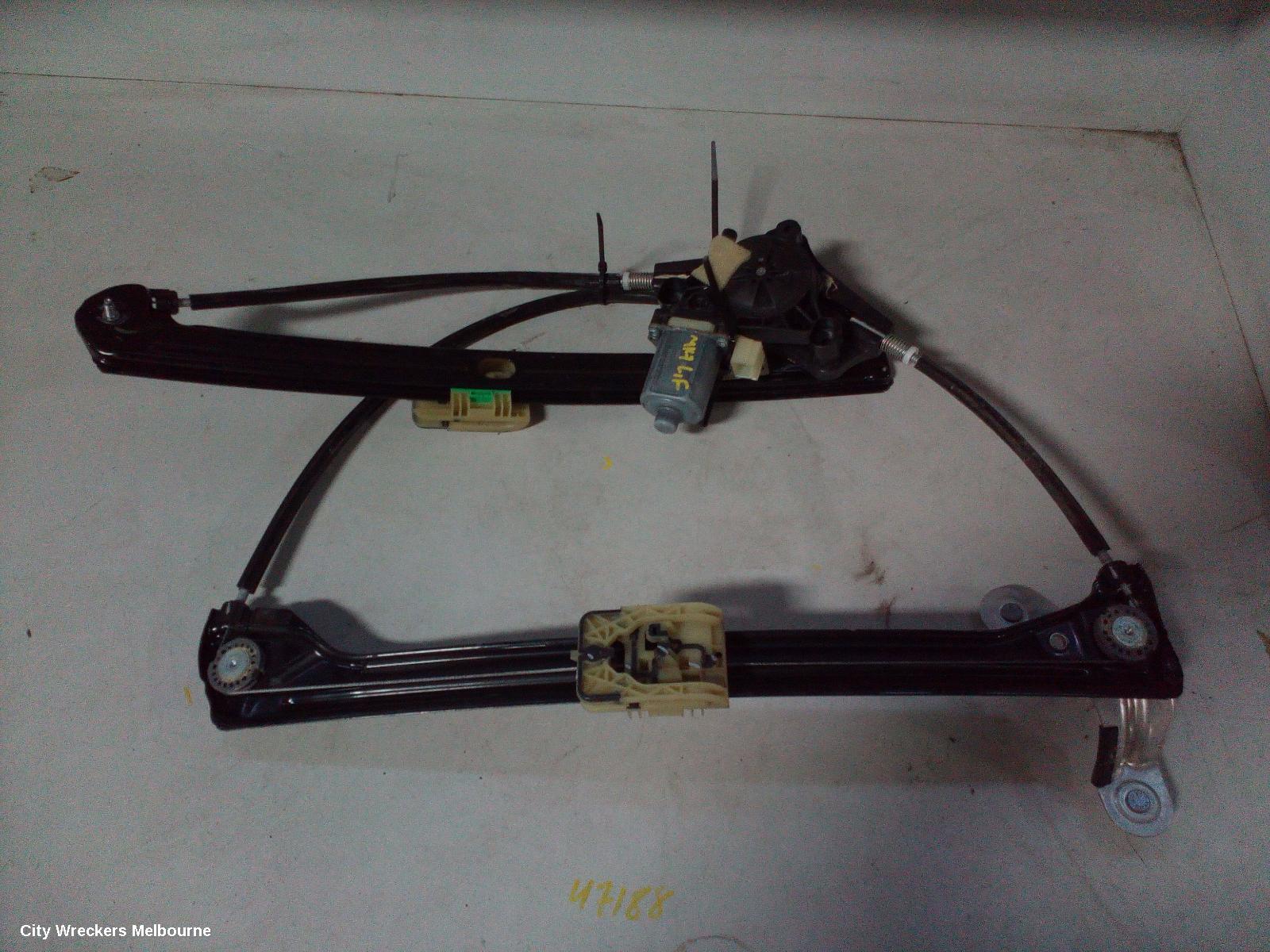 VOLKSWAGEN GOLF LEFT FRONT WINDOW REG/MOTOR, GEN 7, HATCH, 03/2013 ONWARDS - Image 1