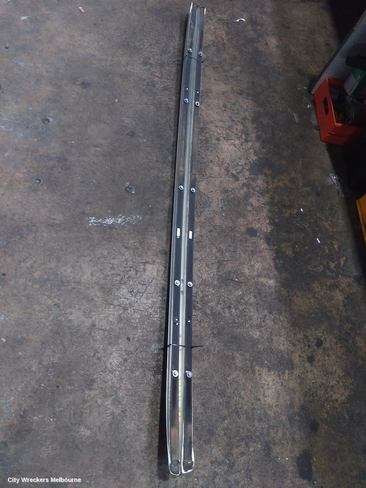 AUDI Q7 ROOF RAIL, 4L, 09/2006 - 08/2015 - Image 2