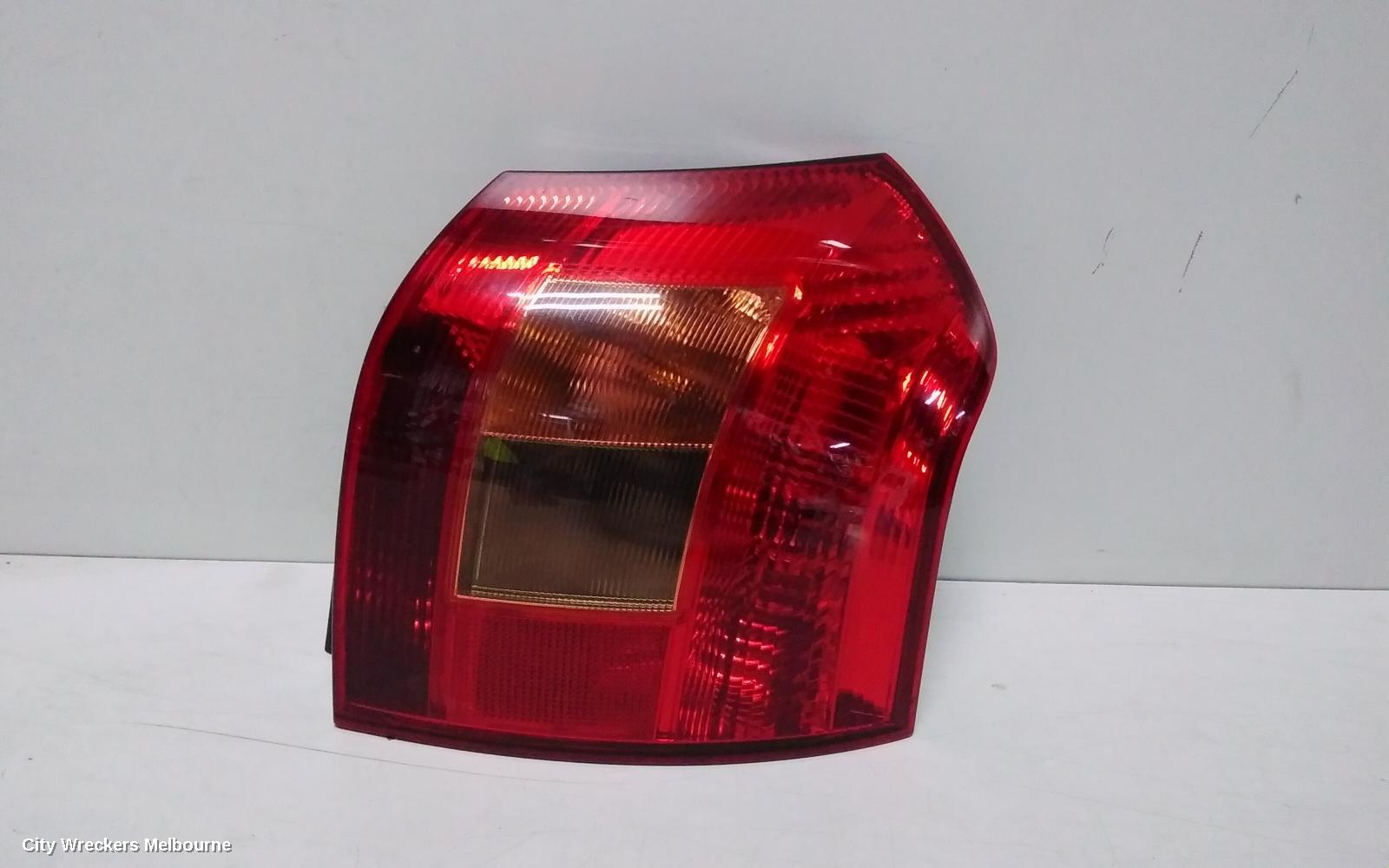 TOYOTA COROLLA RIGHT TAILLIGHT, ZZE122 (SOUTH AFRICA-VIN AHT), HATCH, 04/2003 - 08/2004 - Image 1