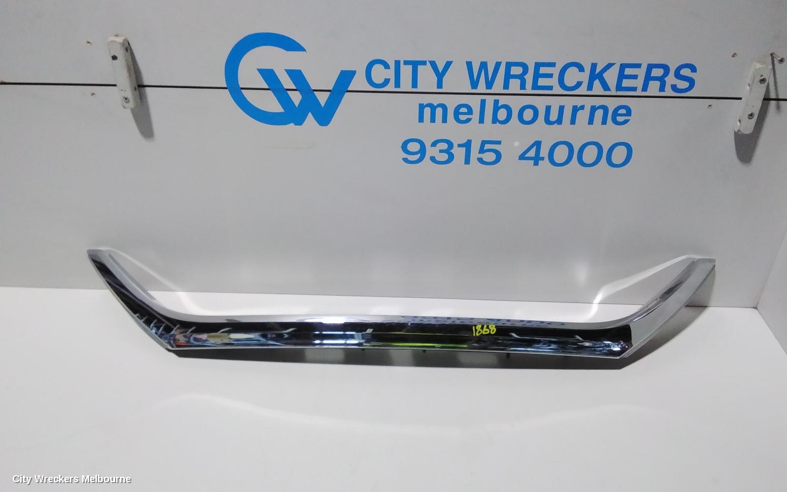 TOYOTA CAMRY REAR GARNISH, BOOTLID GARNISH (CENTRE), ASV50/AVV50, 05/2015 - 10/2017 - Image 1