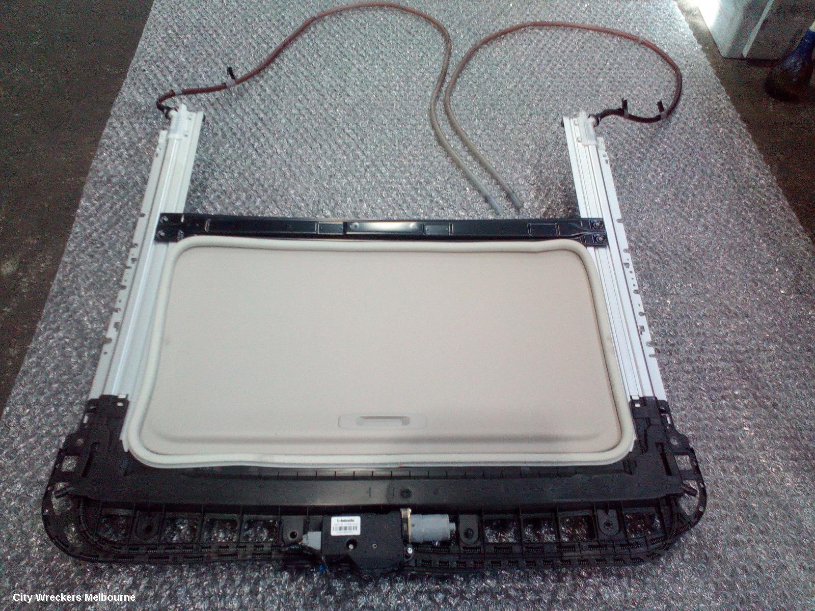 SUBARU XV ROOF GLASS/SUNROOF/T, G5X, 03/2017 - 06/2023 - Image 1