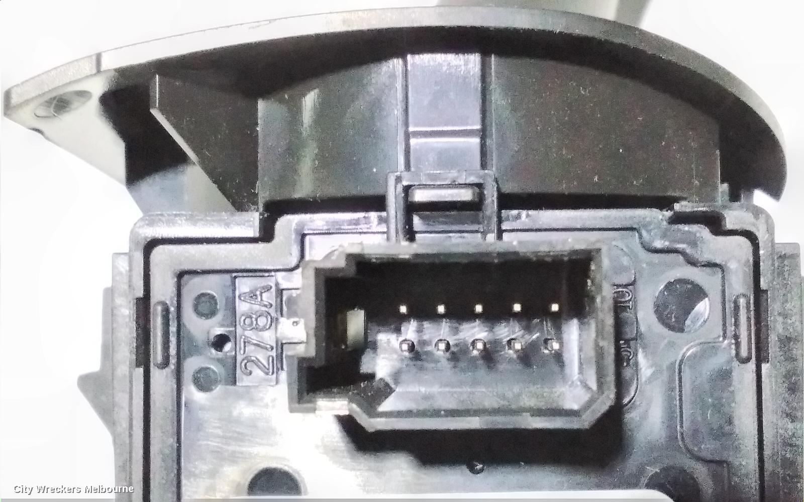 HOLDEN COMMODORE COMBINATION SWITCH, FLASHER SWITCH, ZB, 10/2017 - 12/2020 - Image 3