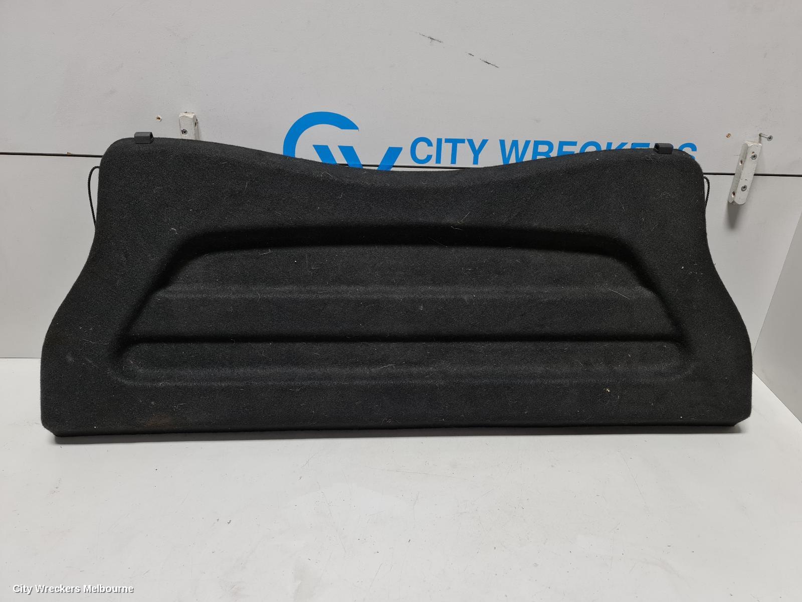 RENAULT CLIO PARCEL SHELF CARGO BLIND, X98, 09/2013 - 10/2019 - Image 1