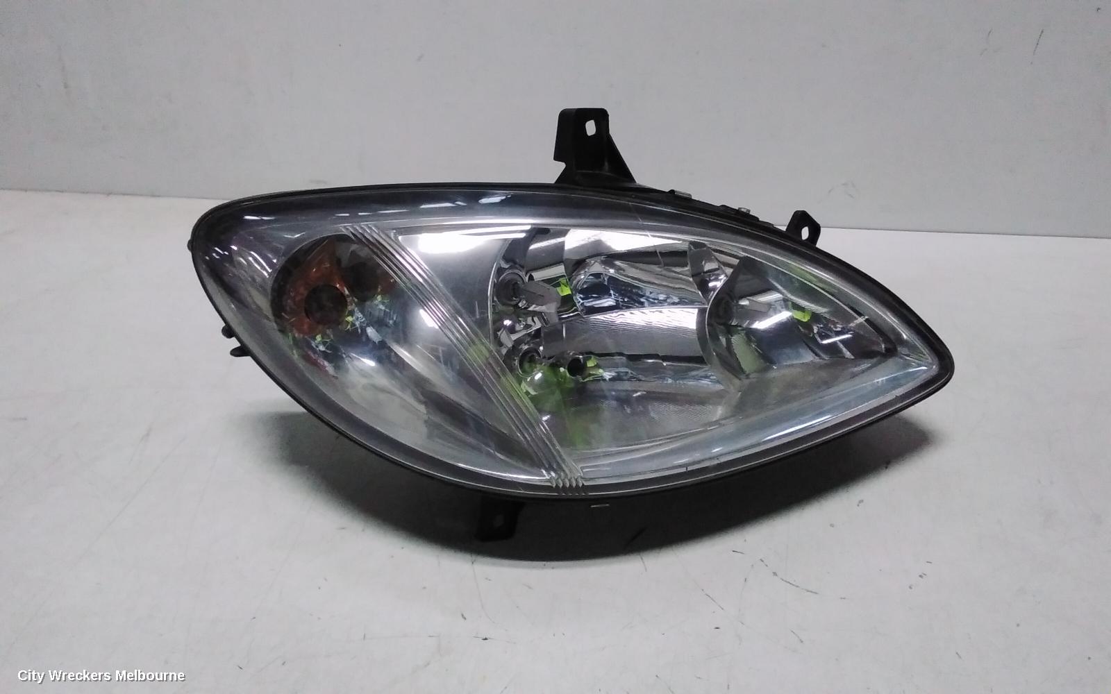 MERCEDES VITO RIGHT HEADLAMP, 639, 04/2004 - 01/2011 - Image 1