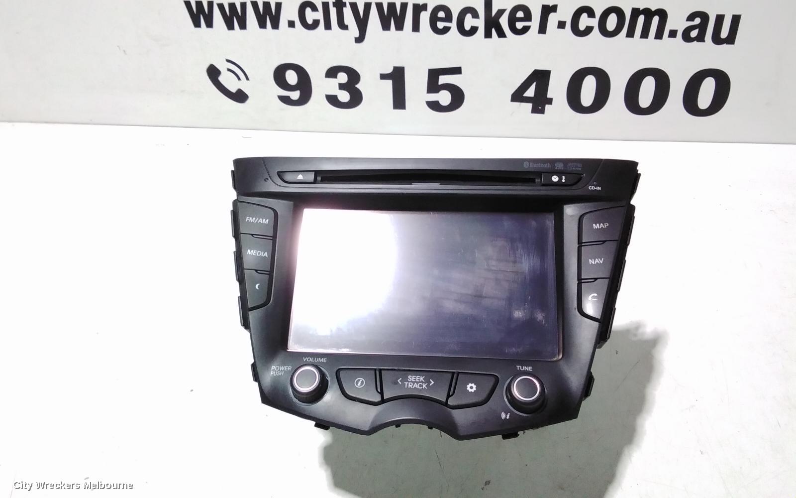 HYUNDAI VELOSTER RADIO/CD/DVD/SAT/TV, TOUCHSCREEN, GPS/NAVIGATION/BLUETOOTH/MP3/AUX W/ CD PLAYER, FS, 10/2011 - 02/2018 - Image 2