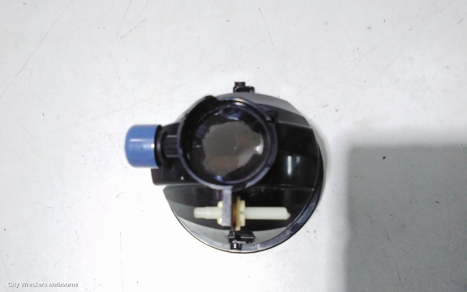 SUBARU OUTBACK RIGHT INDICATOR/FOG/SIDE, BUMPER FOGLAMP, 6TH GEN, SINGLE BULB TYPE, 08/2014 - 12/2020 - Image 2