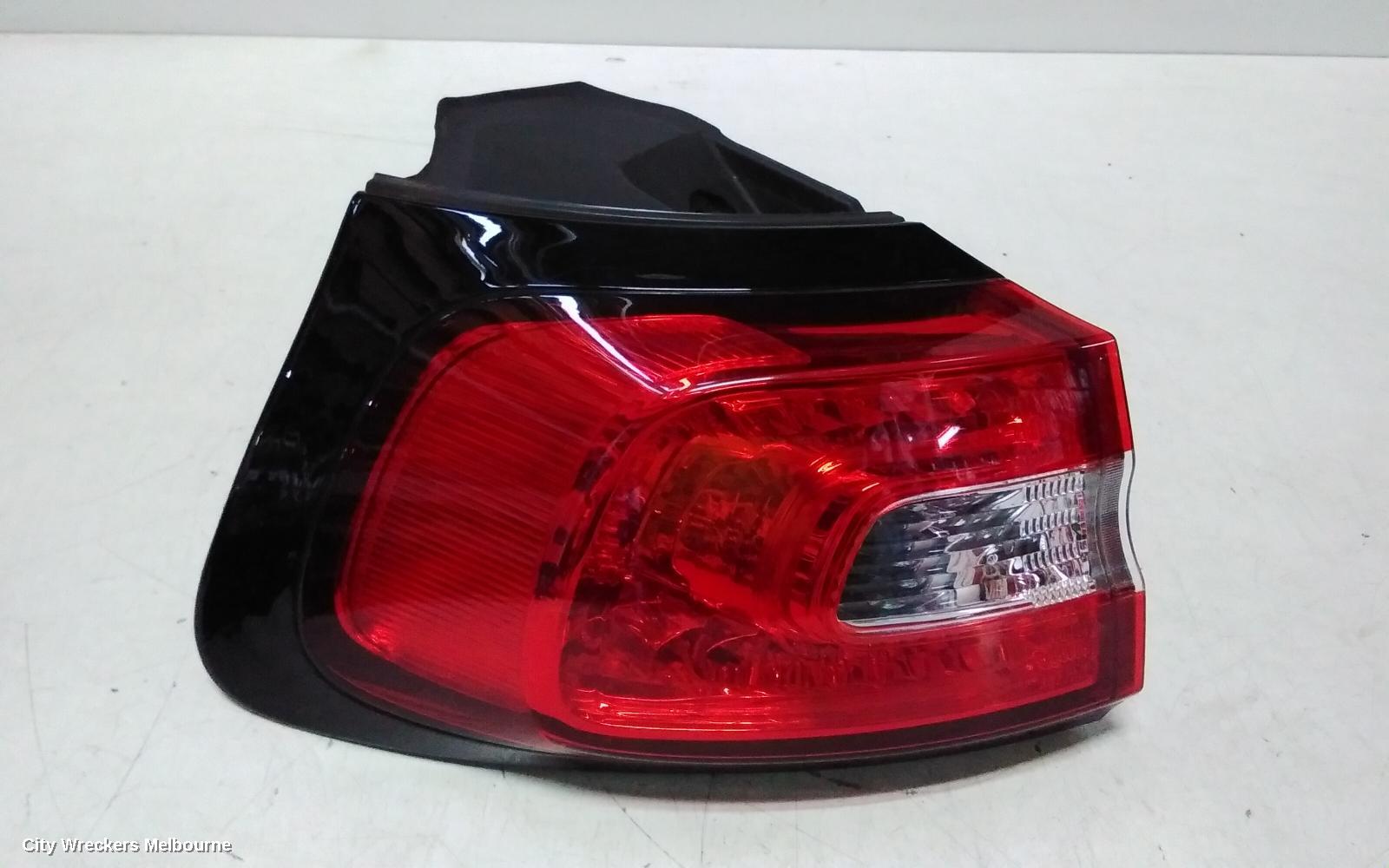 JEEP CHEROKEE LEFT TAILLIGHT, KL, IN BODY, 02/2014 - 03/2018 - Image 2