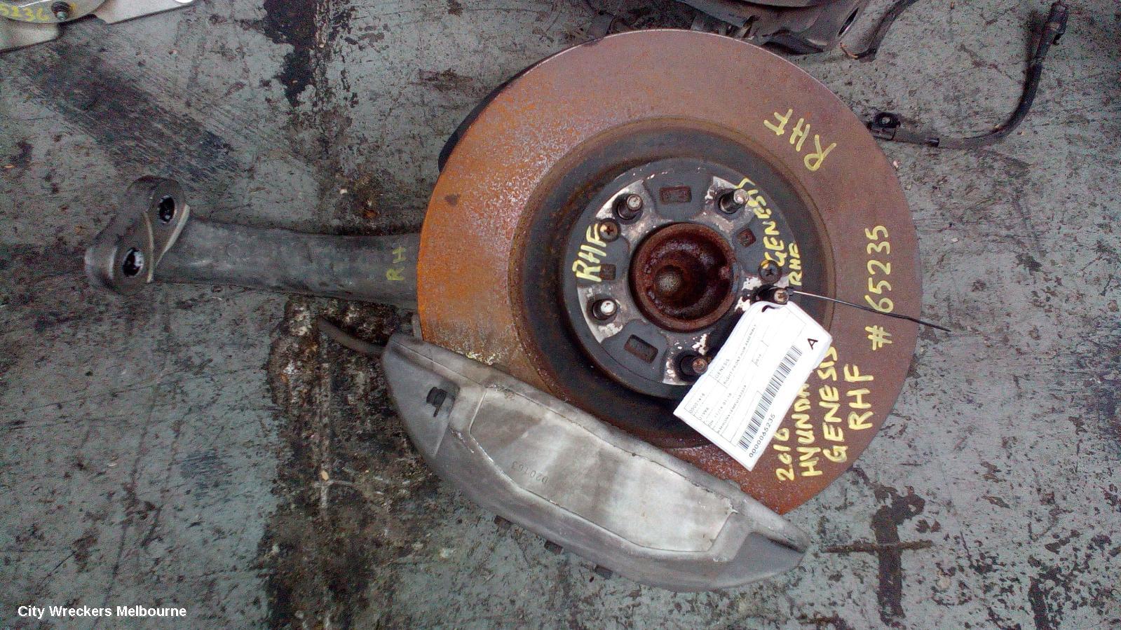 HYUNDAI GENESIS RIGHT FRONT HUB ASSEMBLY, DH, 11/2014 - 01/2018 - Image 2
