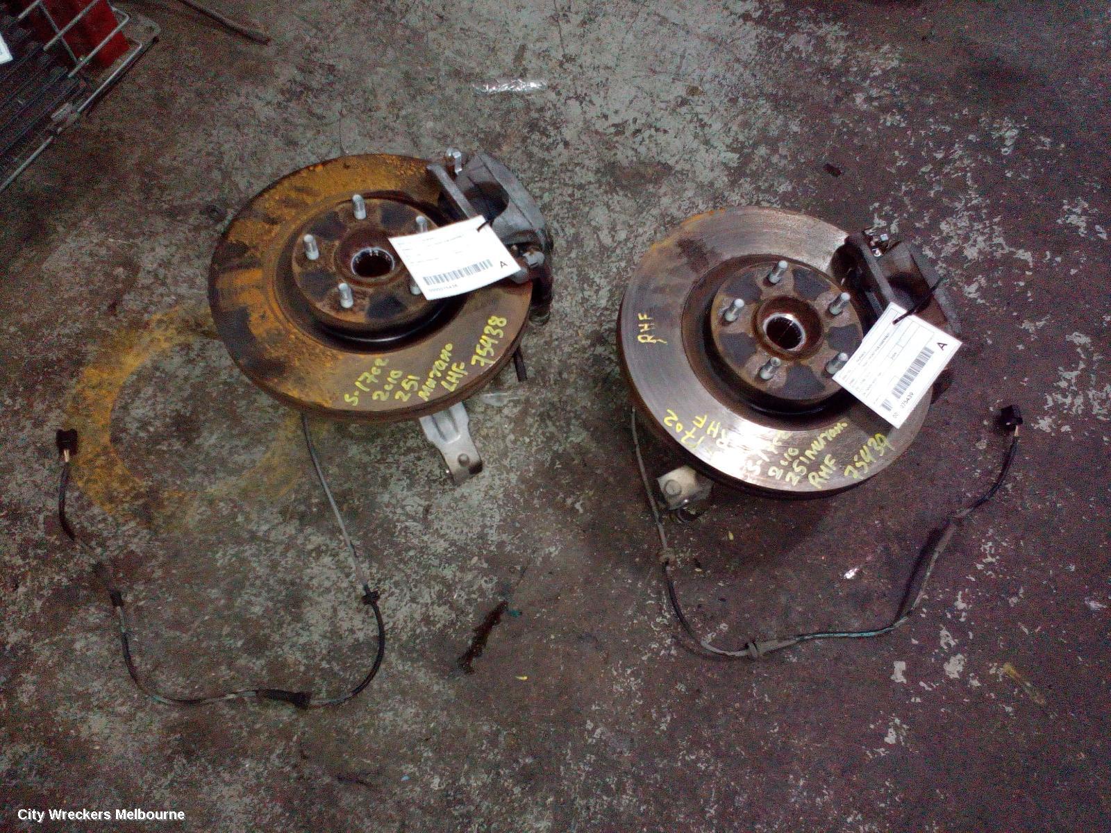 NISSAN MURANO RIGHT FRONT HUB ASSEMBLY, Z51, 12/2008 - 12/2014 - Image 2