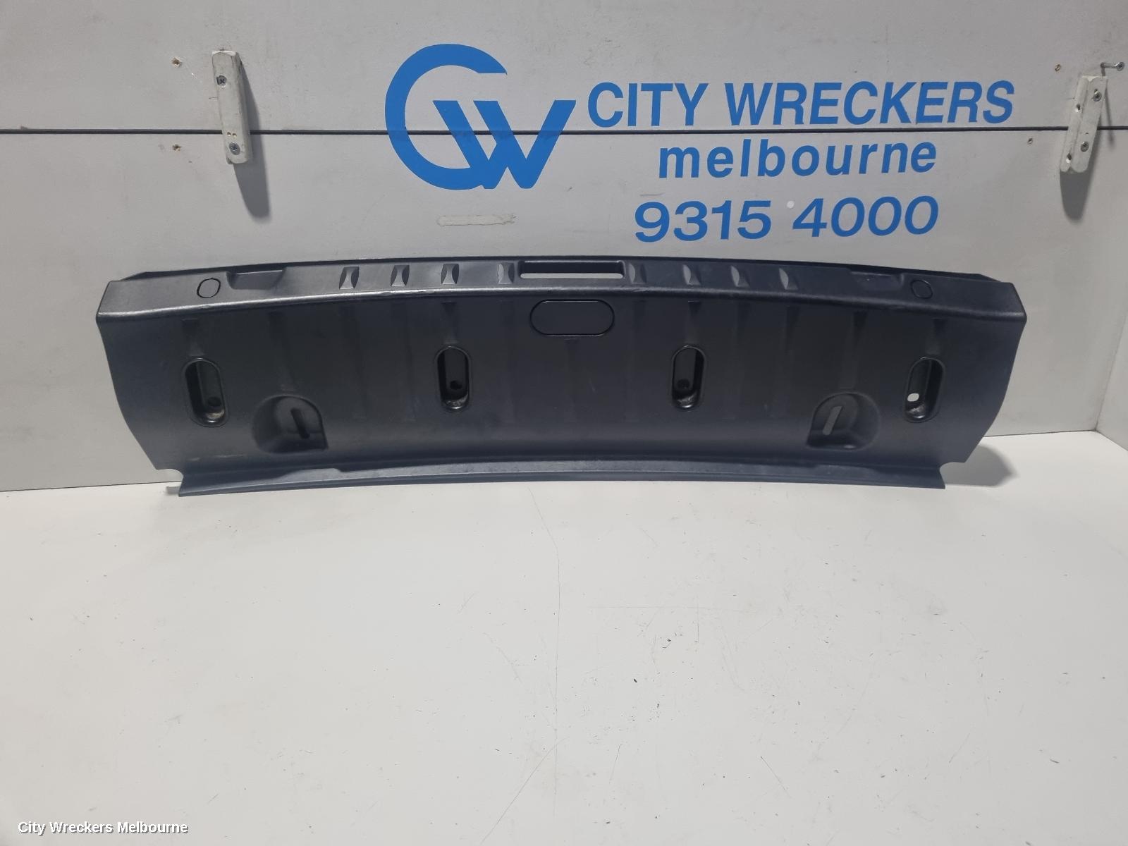 BMW 3 SERIES, E90, 03/2005 - 12/2013, BMW E92 BOOT TRUNK LOCK CATCH COVER CAP TRIM ... CHECK PHOTO : 84259 - Image 3