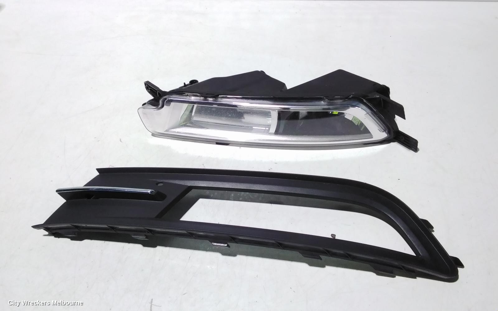 VOLKSWAGEN PASSAT LEFT INDICATOR/FOG/SIDE, B8/MK7, BUMPER FOGLAMP, STANDARD TYPE, 06/2015 - 10/2019 - Image 3