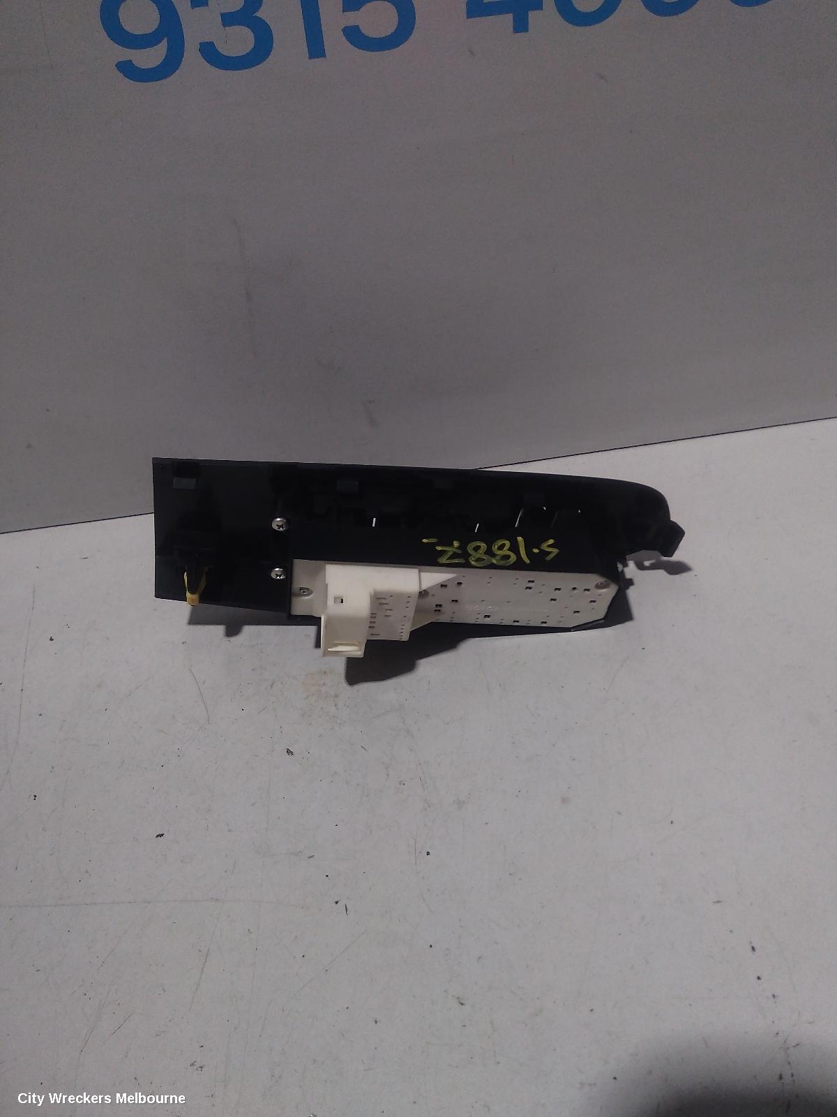 TOYOTA COROLLA PWR DR WIND SWITCH, RH FRONT (MASTER SWITCH), ZRE182R, HATCH, STANDARD, 10/2012 - 03/2015 - Image 2