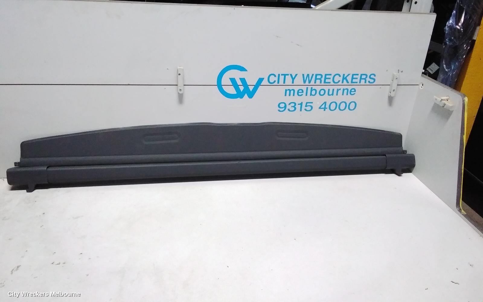 VOLKSWAGEN TRANSPORTER PARCEL SHELF CARGO BLIND, T5, 03/2010 - 06/2015 - Image 1