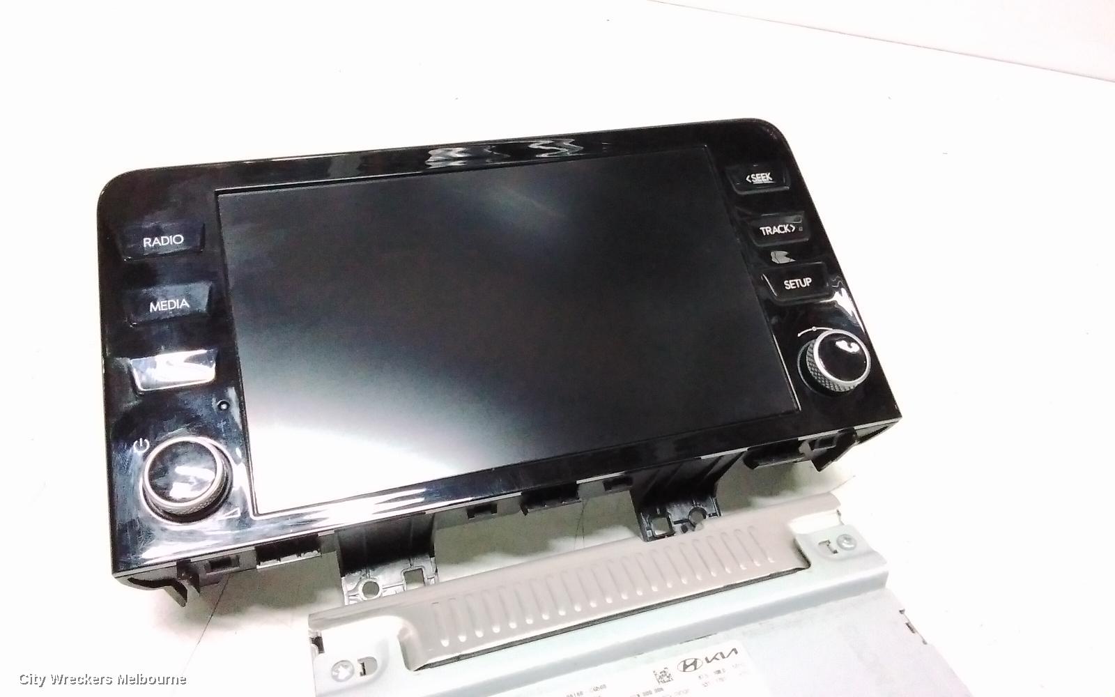 HYUNDAI STARIA RADIO/CD/DVD/SAT/TV, DISPLAY UNIT, 8IN, TOUCH SCREEN, NON SAT NAV TYPE, US4, 04/2021 ONWARDS - Image 3