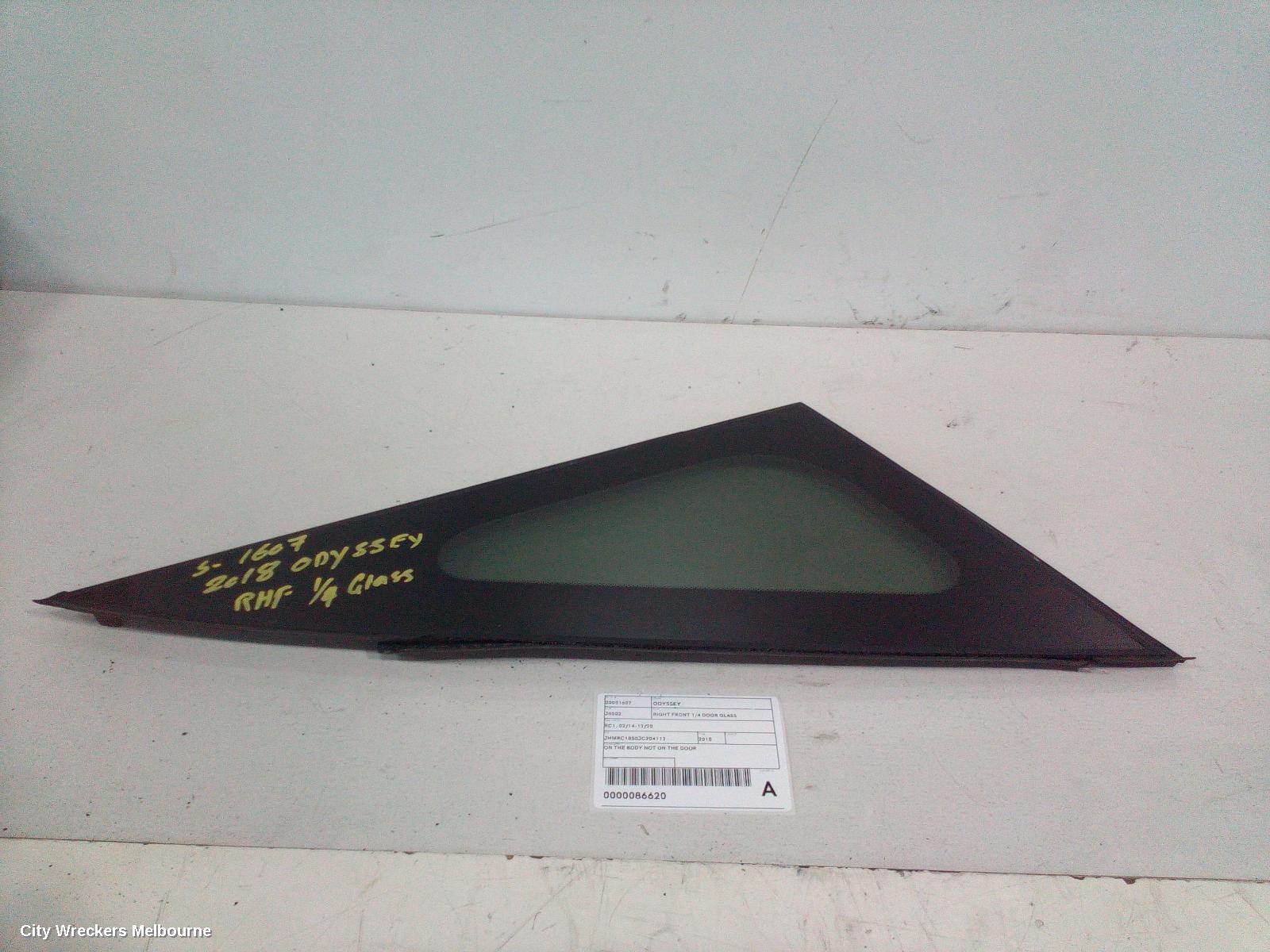 HONDA ODYSSEY RIGHT FRONT 1/4 DOOR GLASS, RC1, 02/2014 - 12/2020 - Image 1