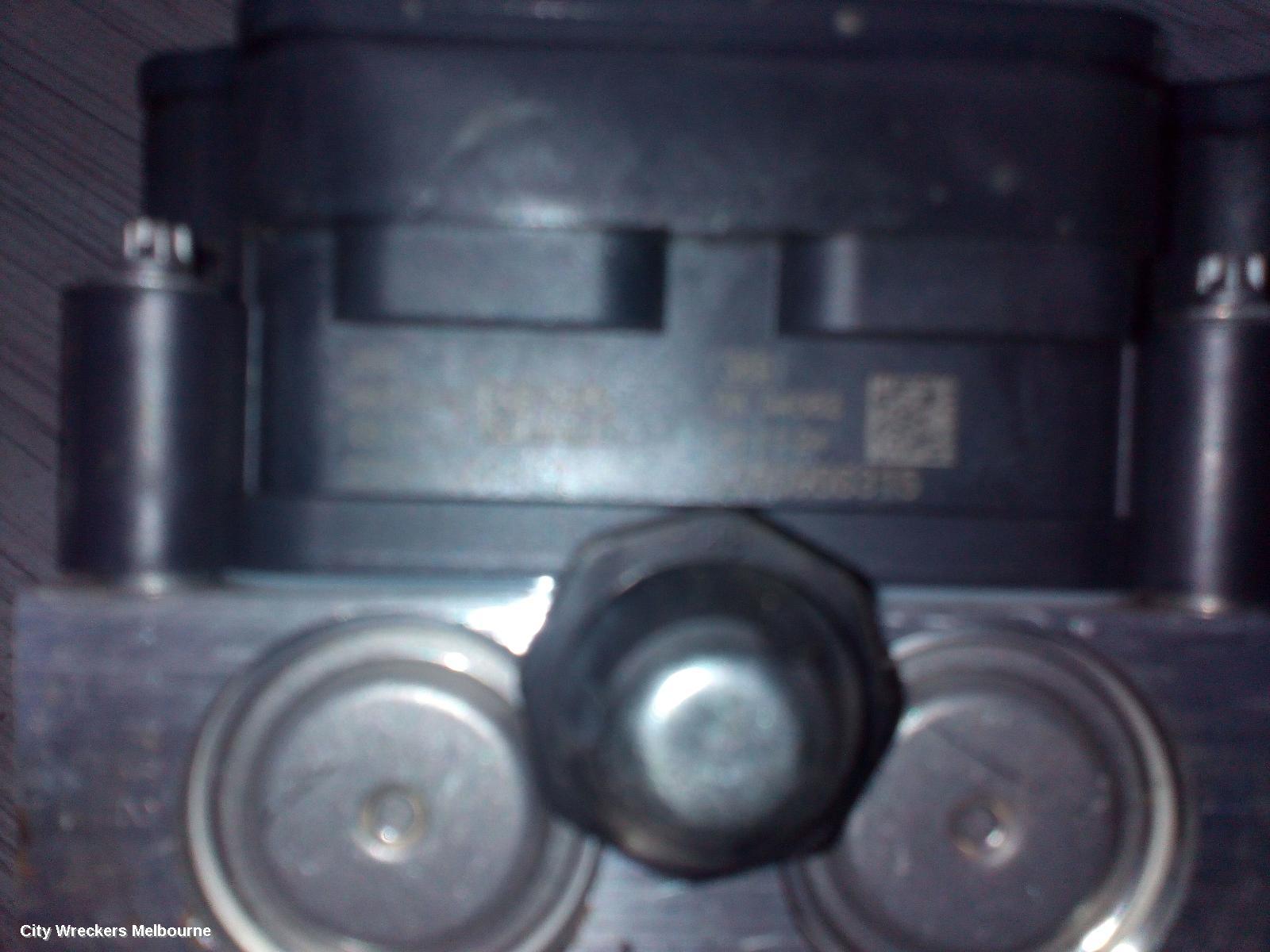 MAZDA CX3 ABS PUMP/MODULATOR, DK, P/N D10G437A0D, 03/2015 ONWARDS - Image 2