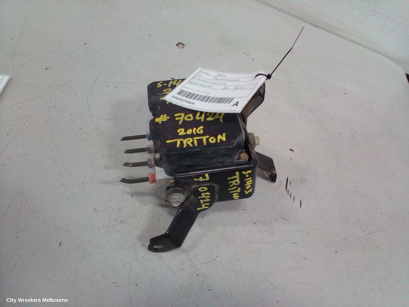 MITSUBISHI TRITON ABS PUMP/MODULATOR, MQ, P/N 4670A975, 04/2015 - 10/2018 - Image 1