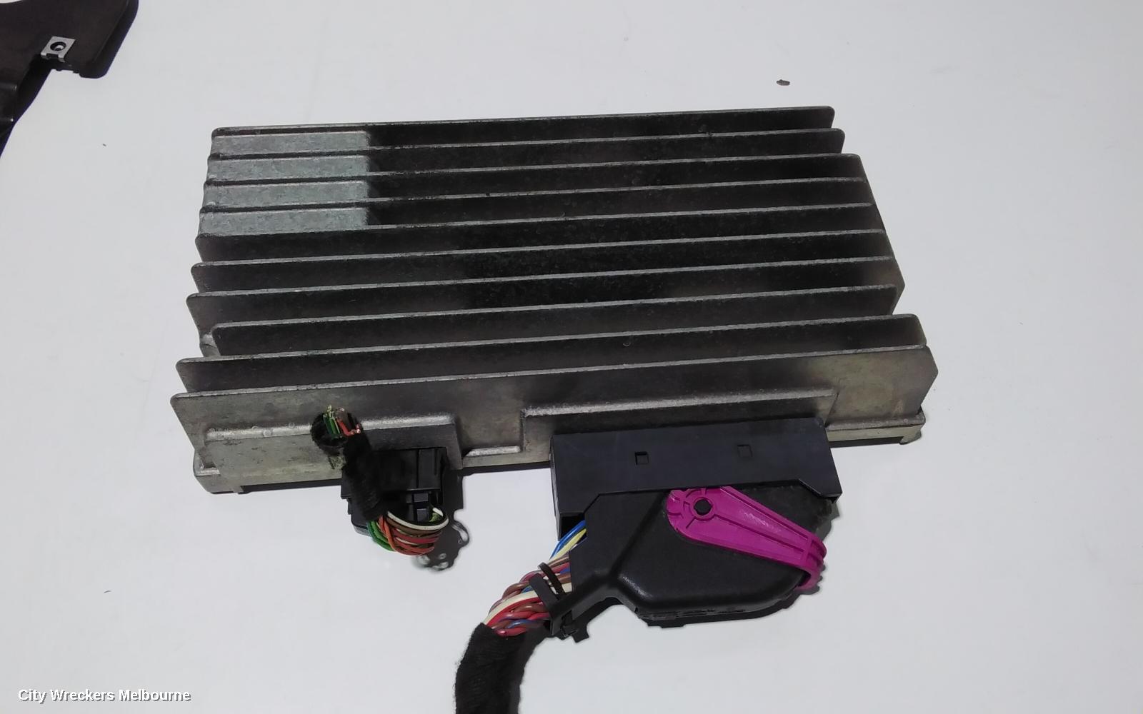 AUDI A4 RADIO/CD/DVD/SAT/TV, STEREO AMPLIFIER, B8 8K, 02/2008 - 09/2015 - Image 3