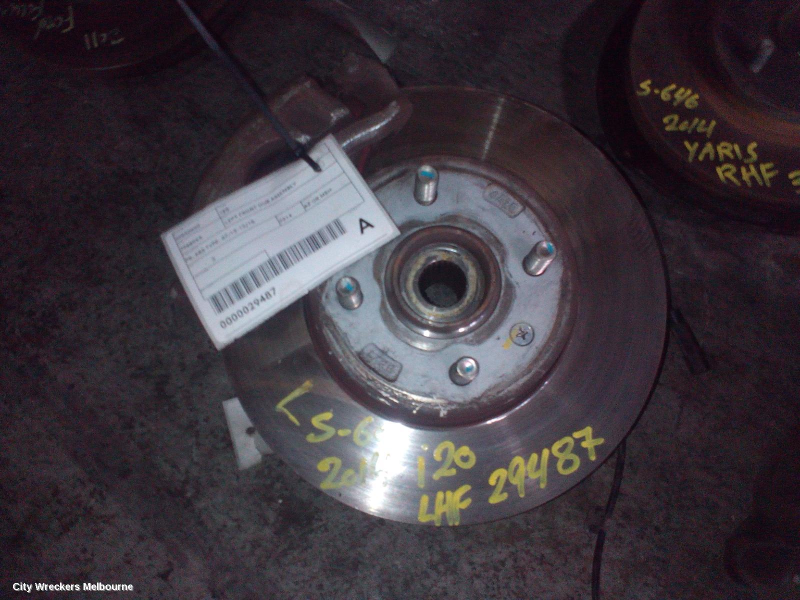HYUNDAI I20 LEFT FRONT HUB ASSEMBLY, PB, ABS TYPE, 07/2010 - 12/2015 - Image 1
