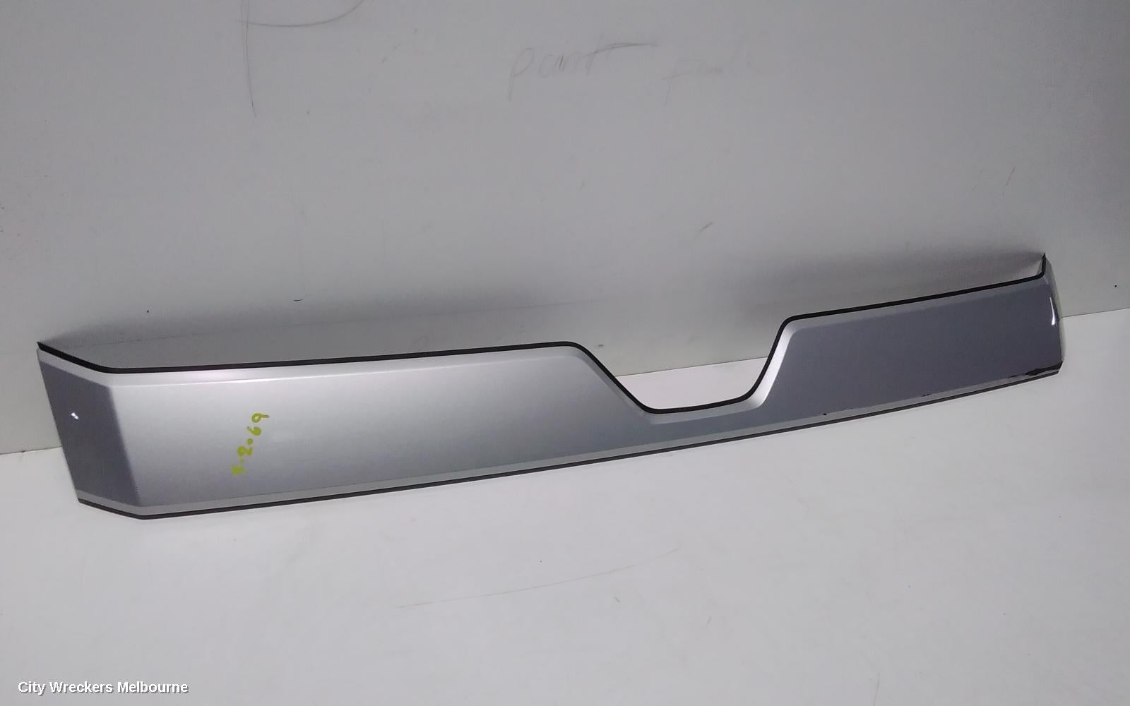 TOYOTA HIACE, 300 SERIES, 02/2019 ONWARDS, BONNET MOULD: 94191 - Image 2
