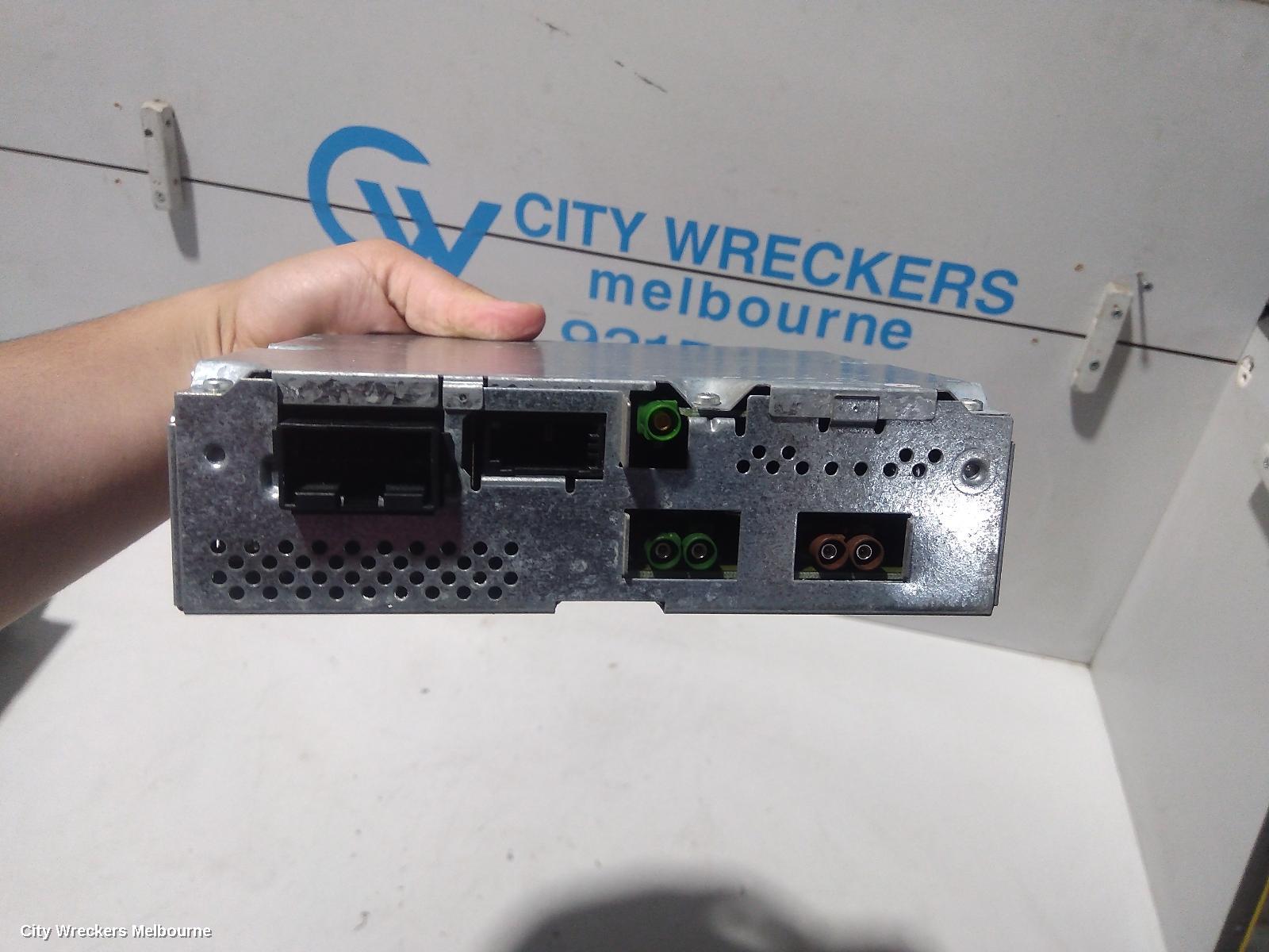 AUDI Q7 RADIO/CD/DVD/SAT/TV, TV TUNER, 4L, 09/2006 - 08/2015 - Image 3