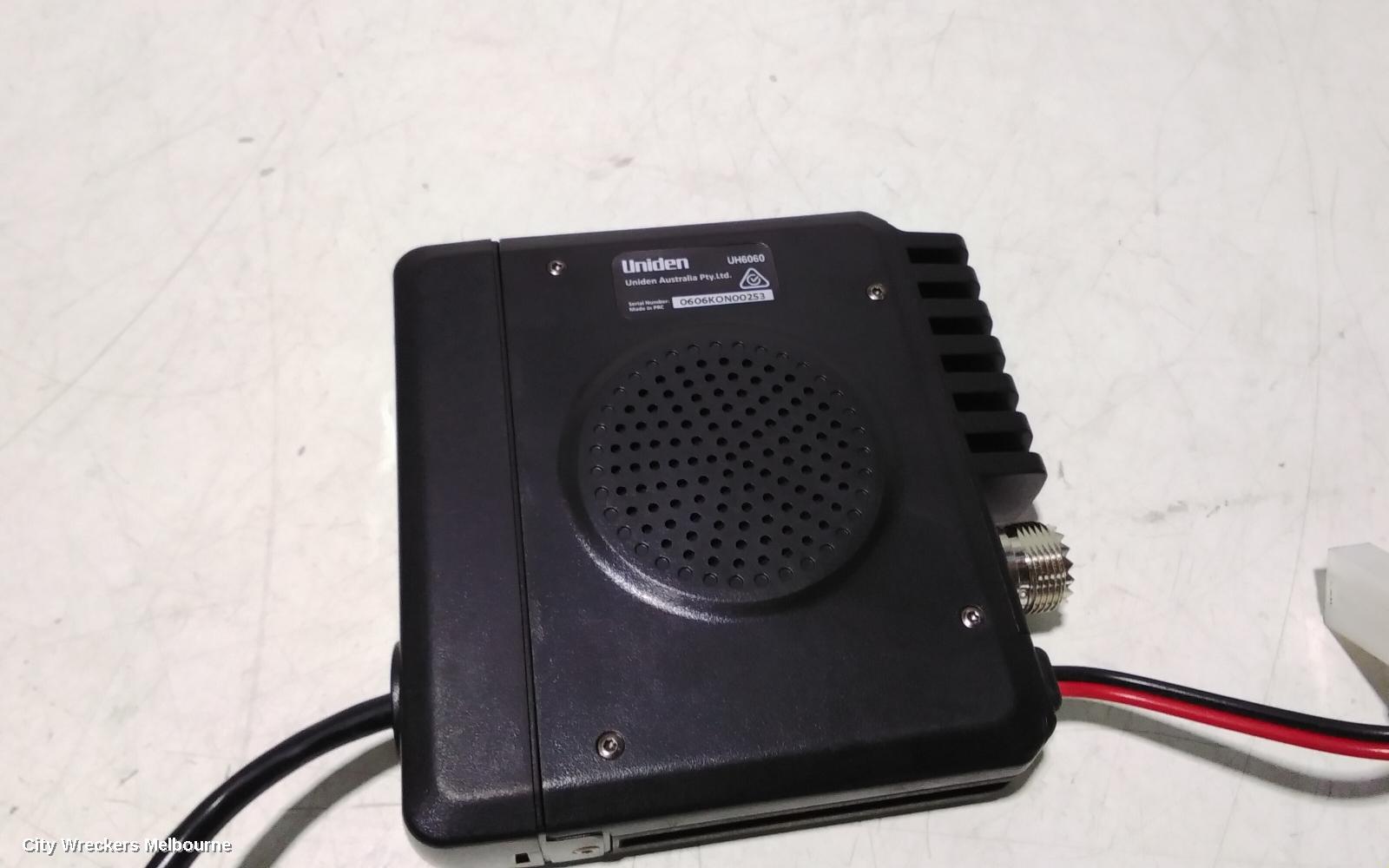 TOYOTA HILUX, 06/2015 - 09/2025, UH6060  UHF  REMOTE SPEAKER MIC RADIO - : 98462 - Image 2