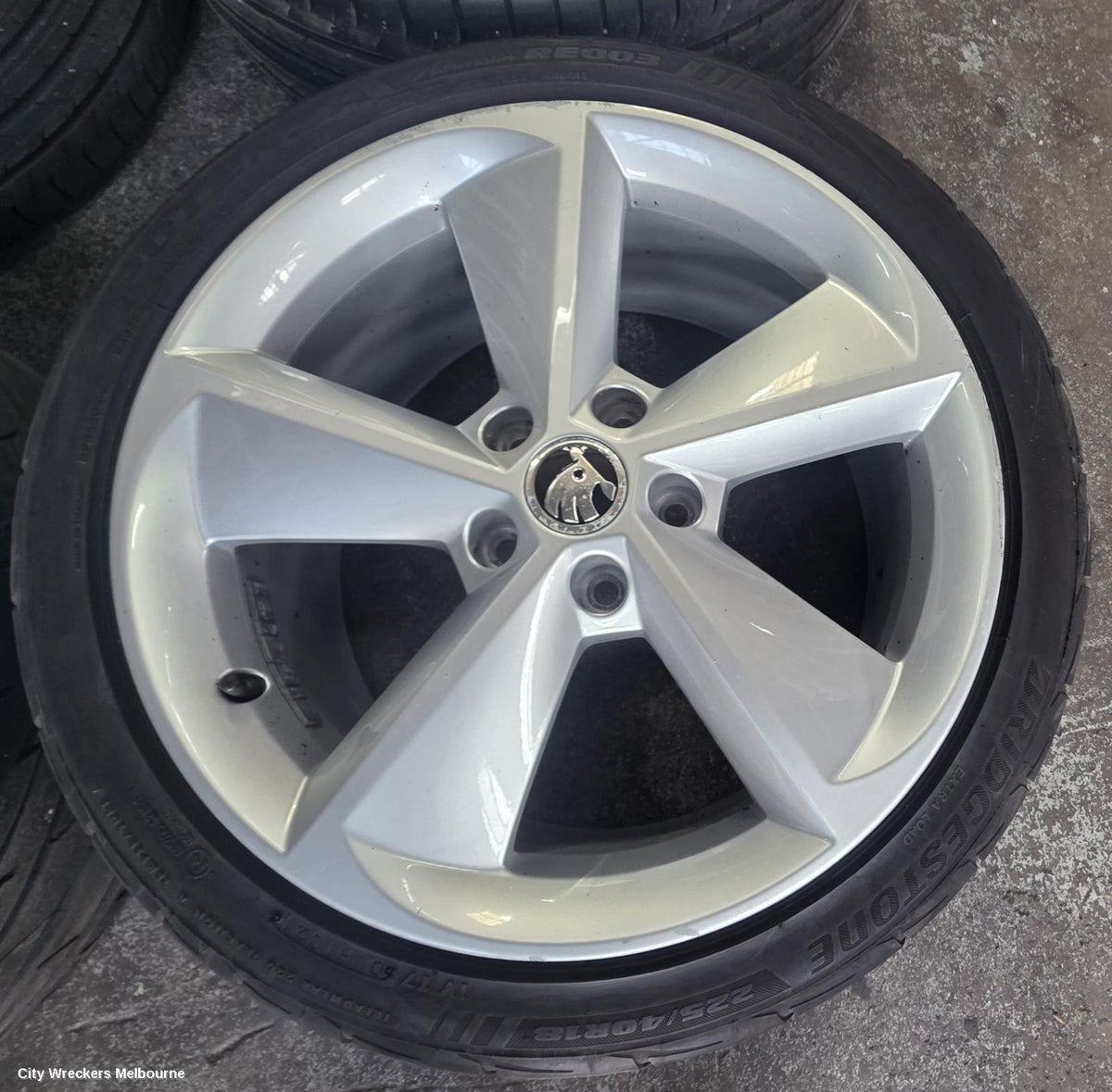 SKODA OCTAVIA WHEEL MAG, NE, FACTORY, 18X7.5IN, GOLUS, 09/2013 - 09/2020 - Image 3