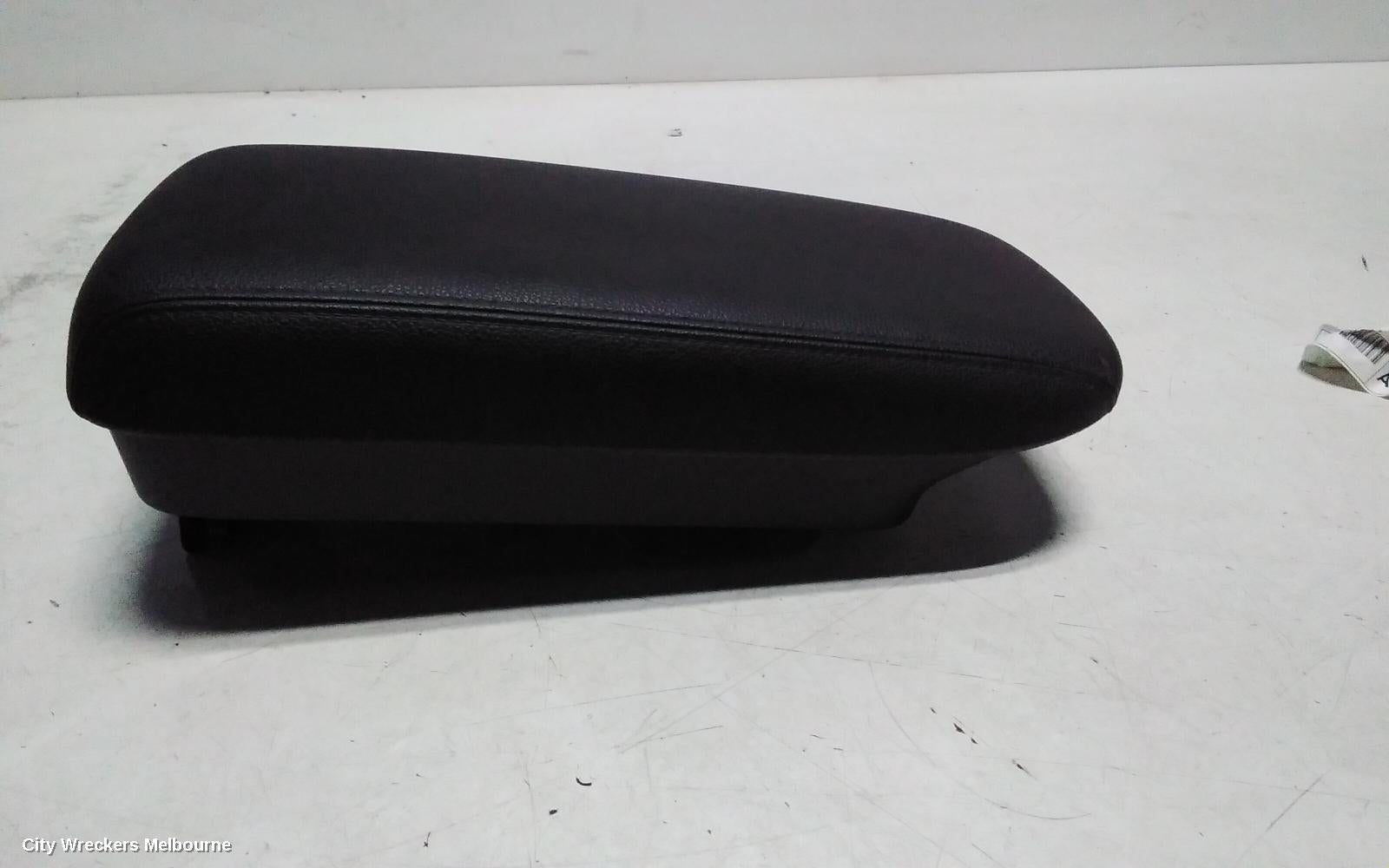 MITSUBISHI OUTLANDER CONSOLE, CONSOLE LID ONLY, ZJ-ZK, 10/2012 - 06/2017 - Image 2